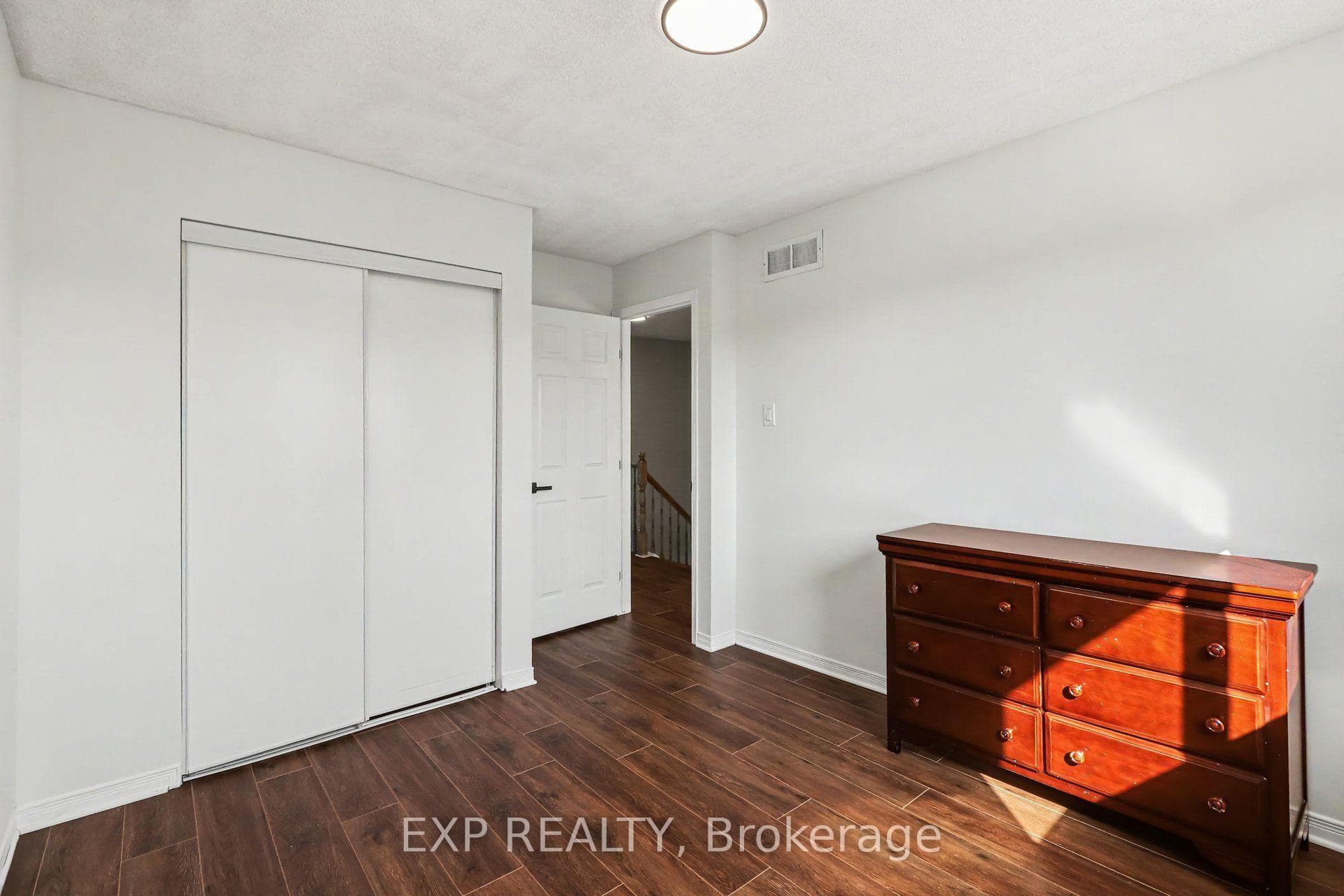 203 Duntroon Circle photo 29
