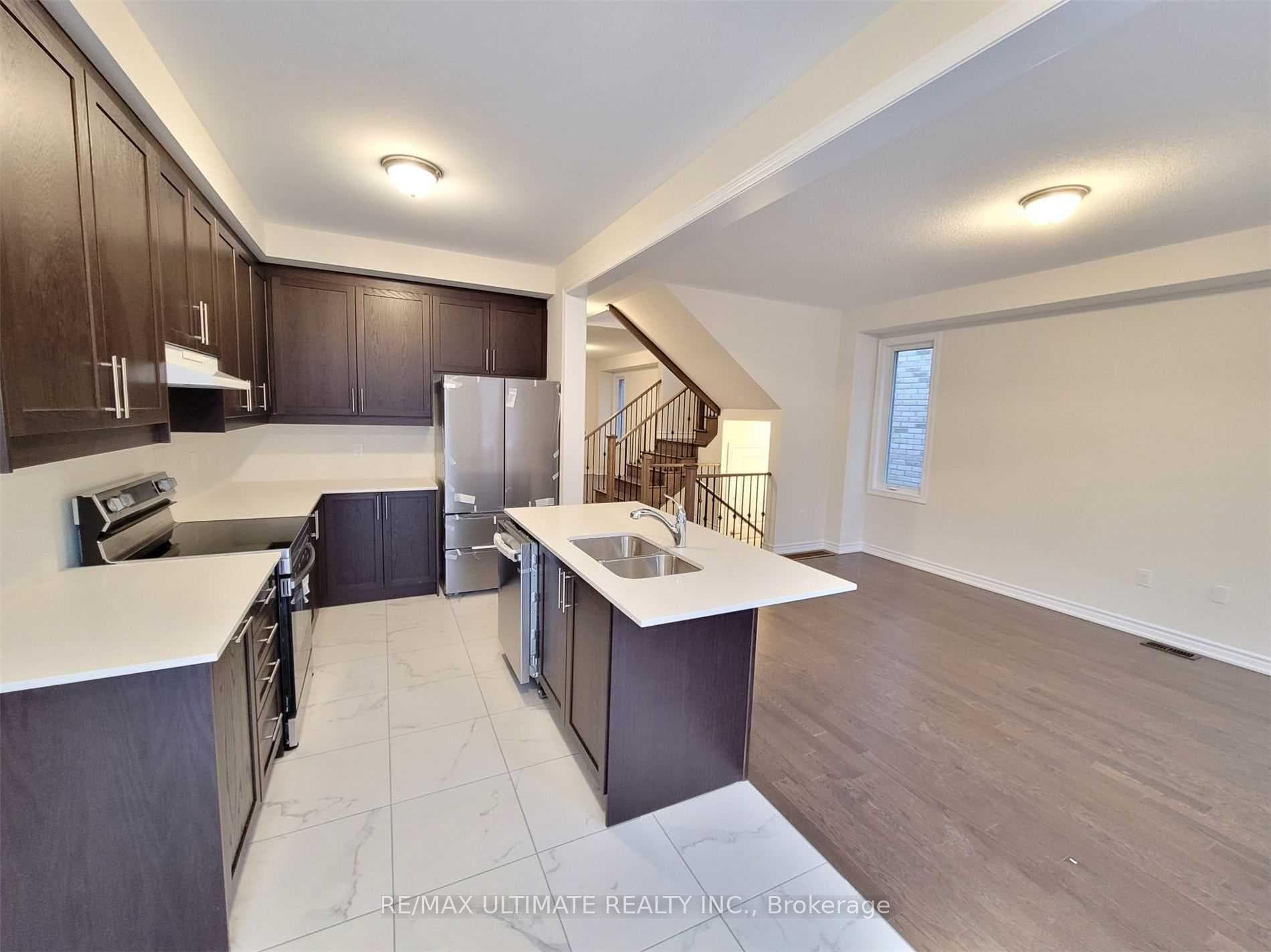 616 Leatherleaf Landng Street photo 4