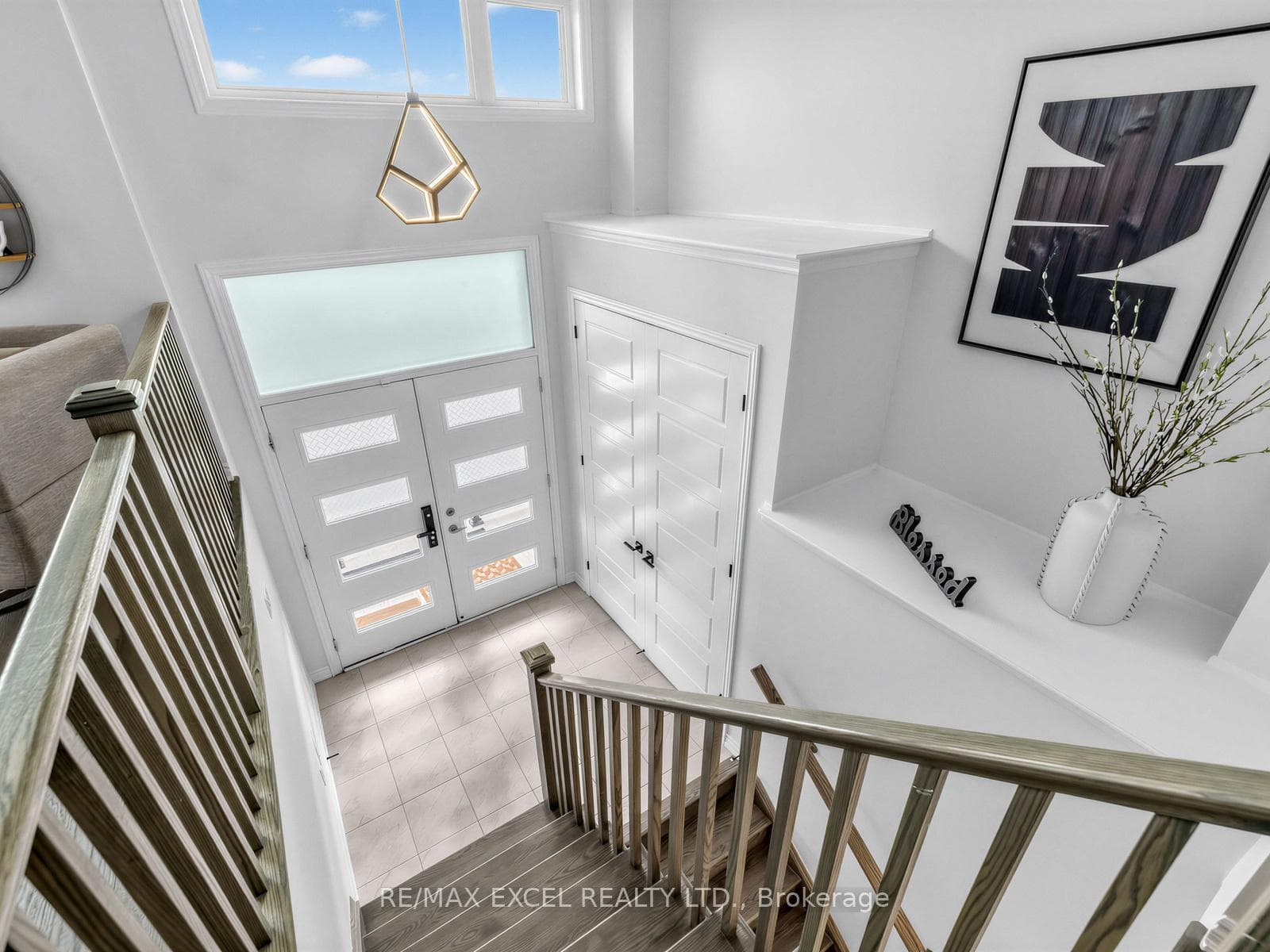 38 Navitas Crescent photo 2