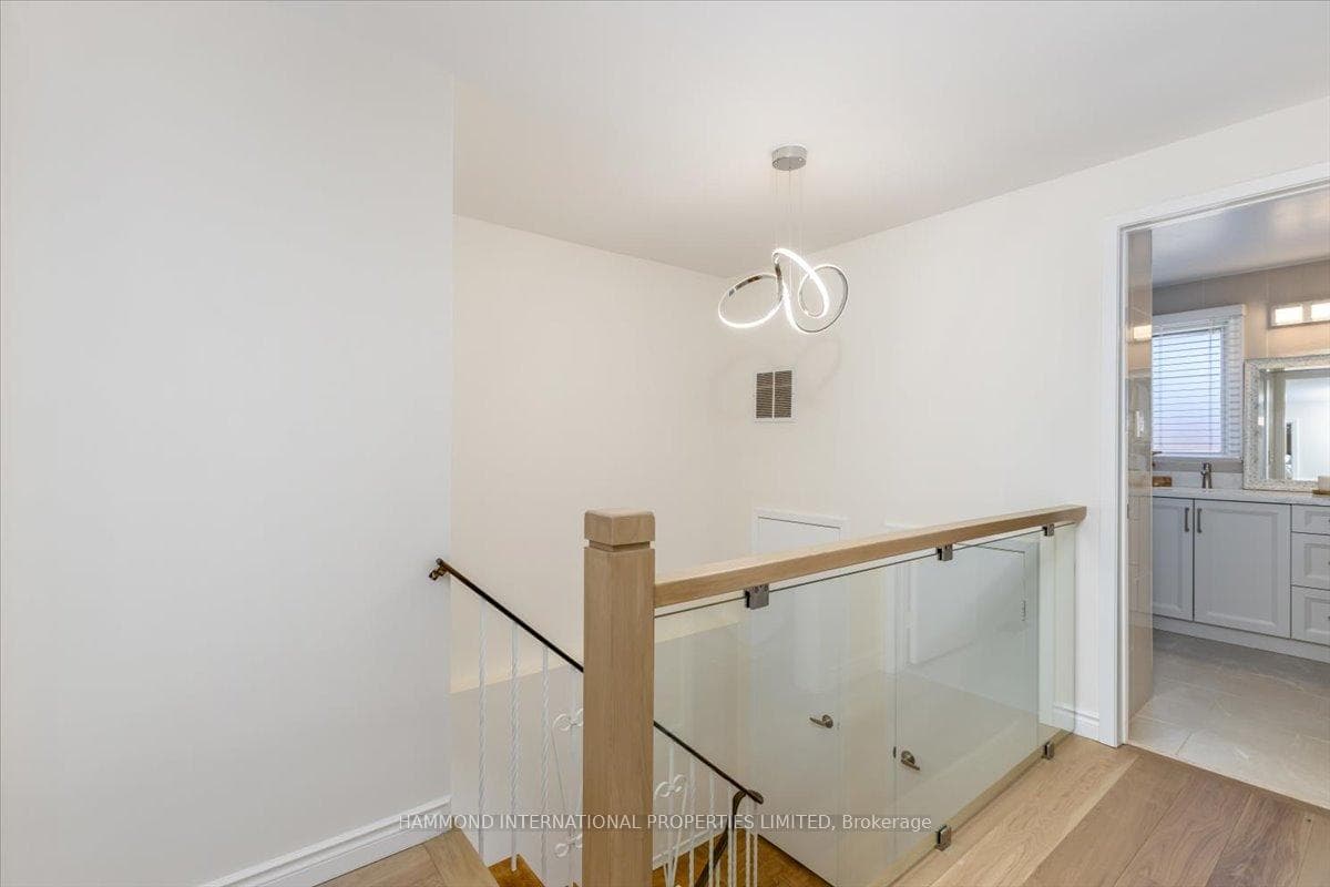 35 Stately Way photo 15