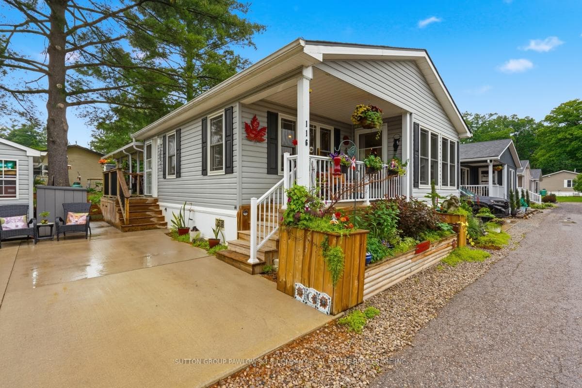 22790 Amiens Road Unit 116 photo 2