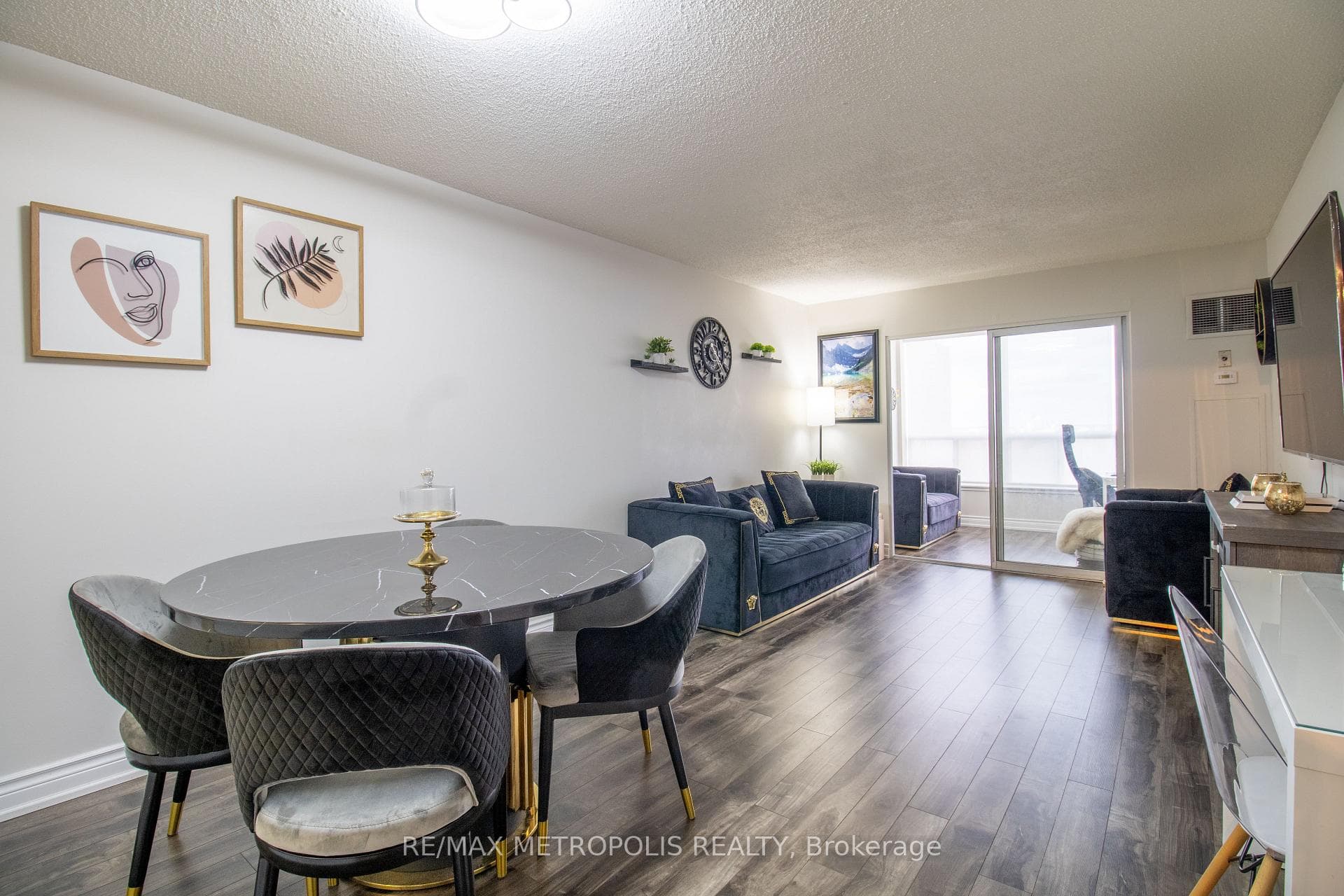430 Mclevin Avenue Unit 801 photo 7