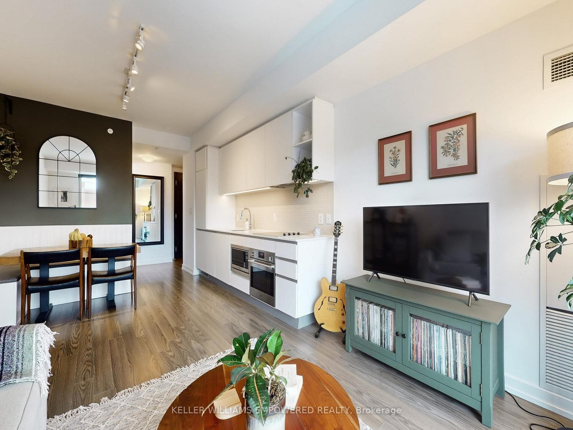 377 Madison Avenue Unit 307 photo 13