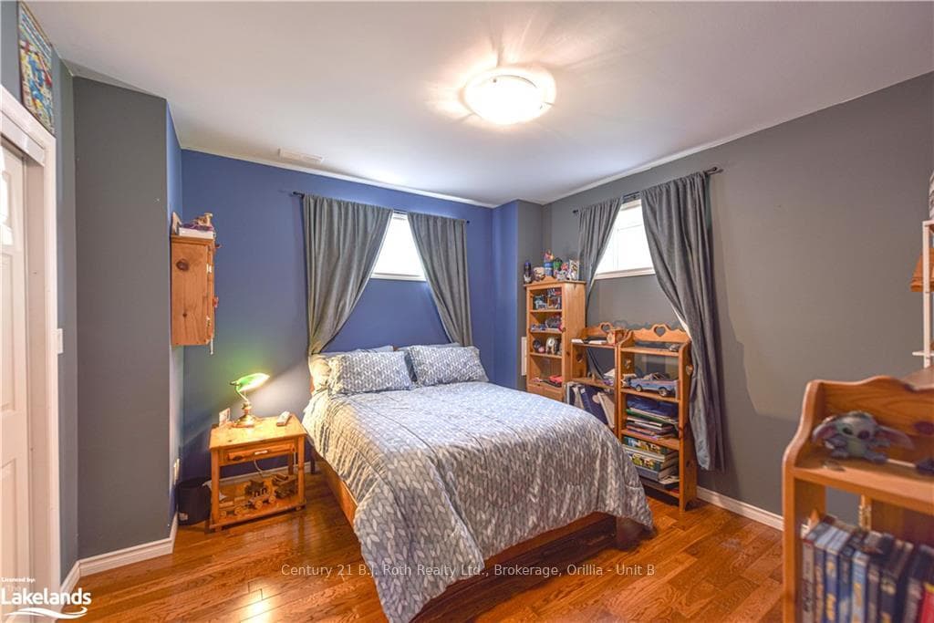 8 ROSEMARY Road photo 46