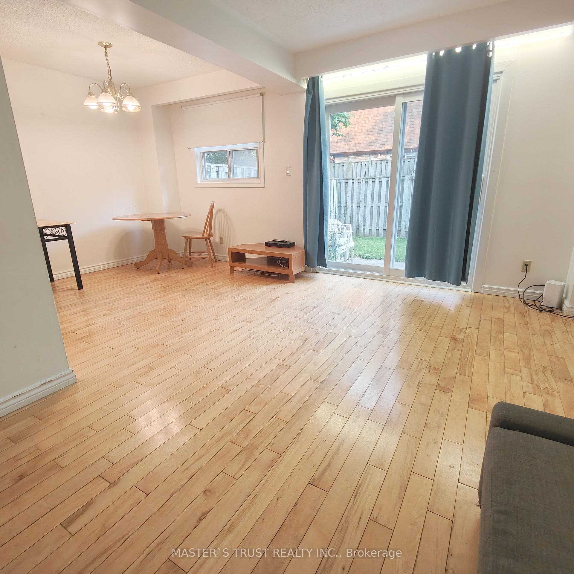3075 Bridletowne Circle Unit 7 photo 6