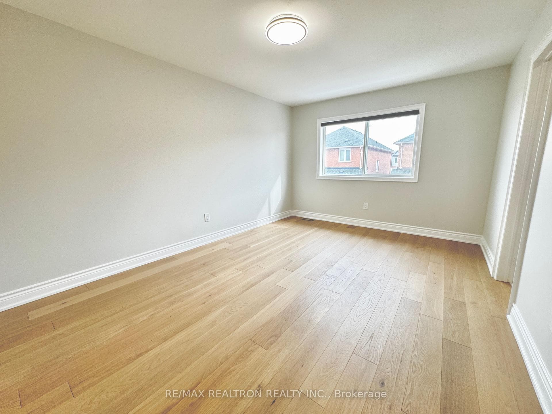 20 Madison Heights Boulevard photo 11