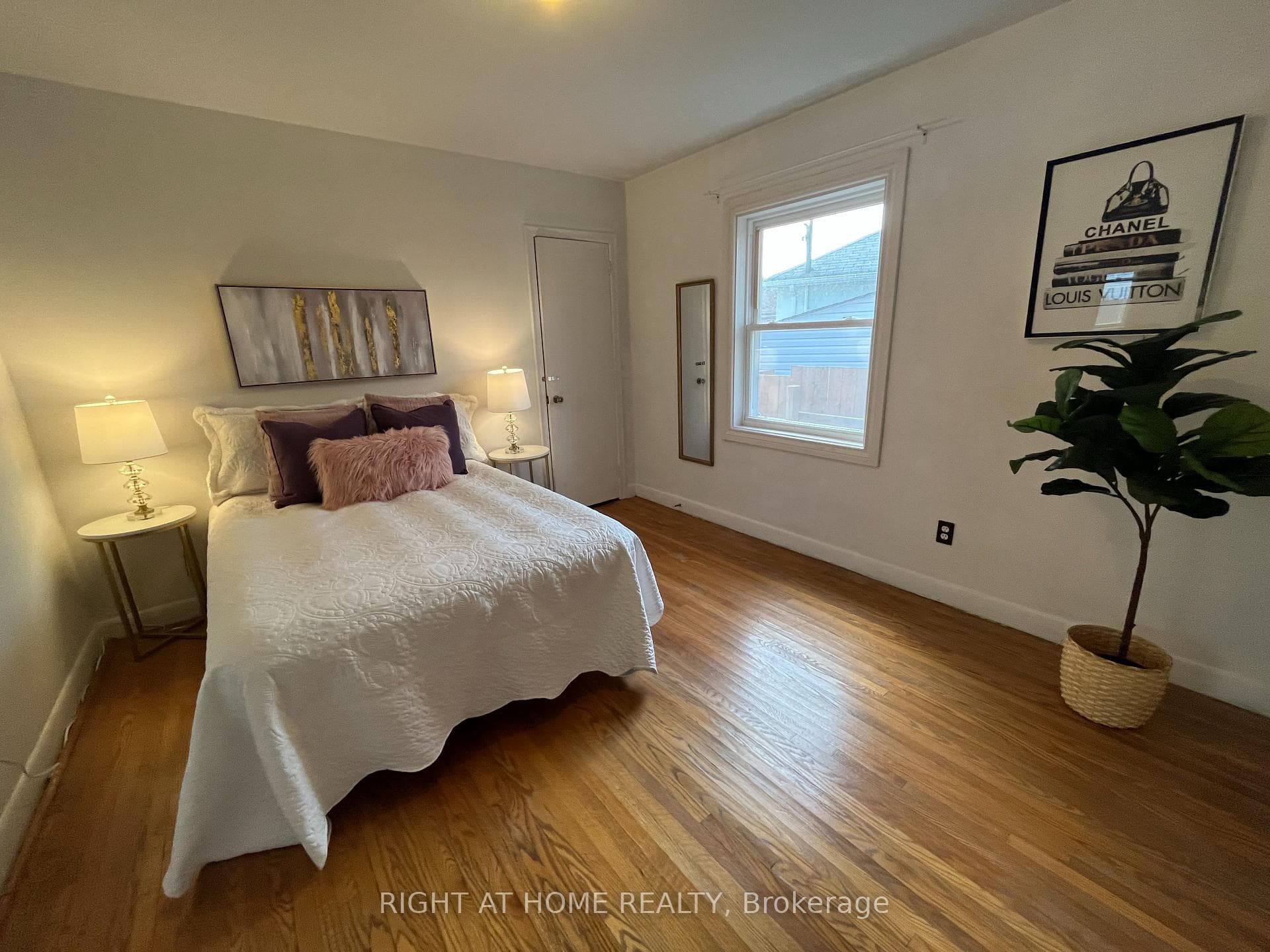 60 Saugeen Crescent photo 6