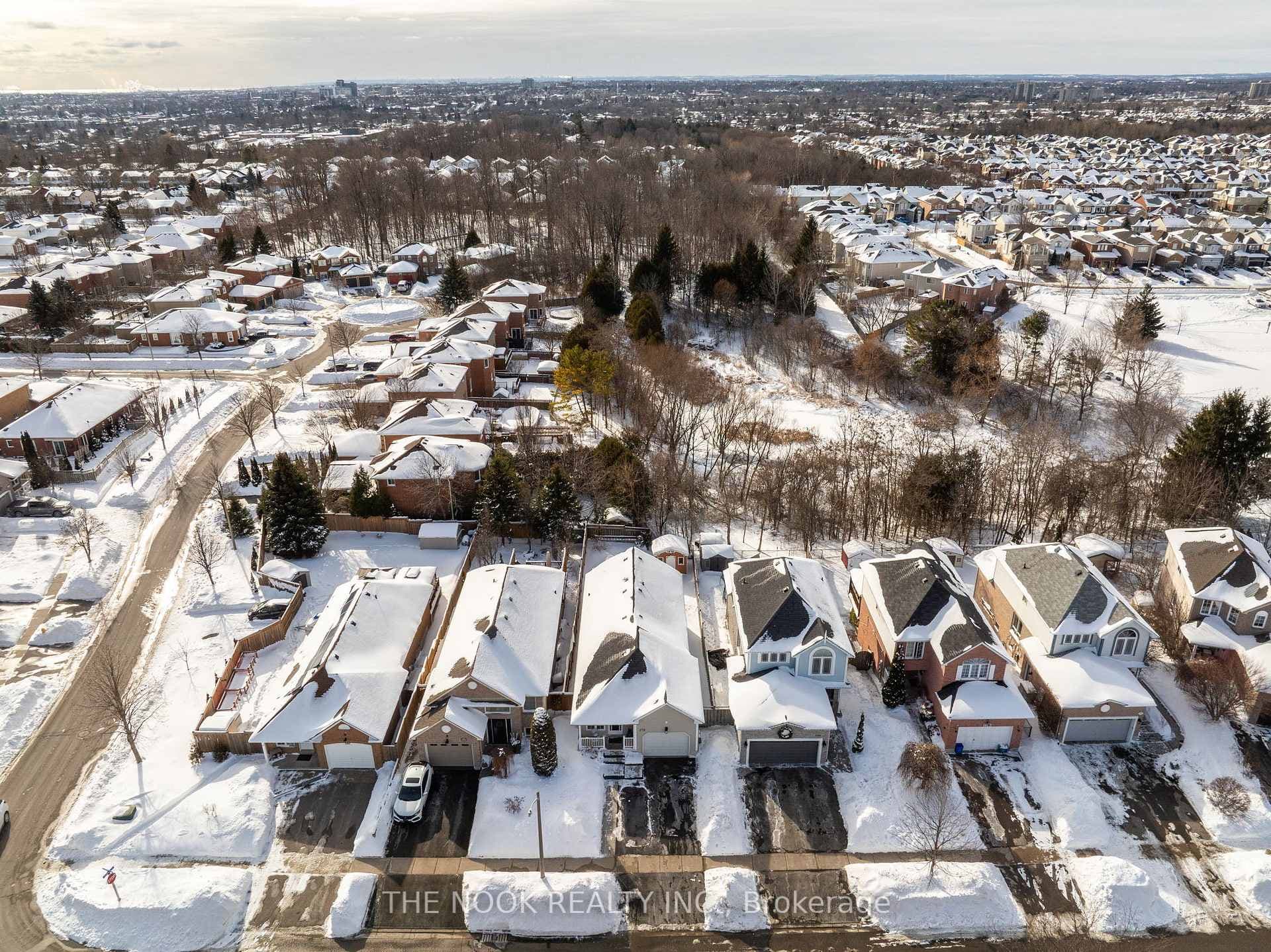1246 Dartmoor Street photo 38