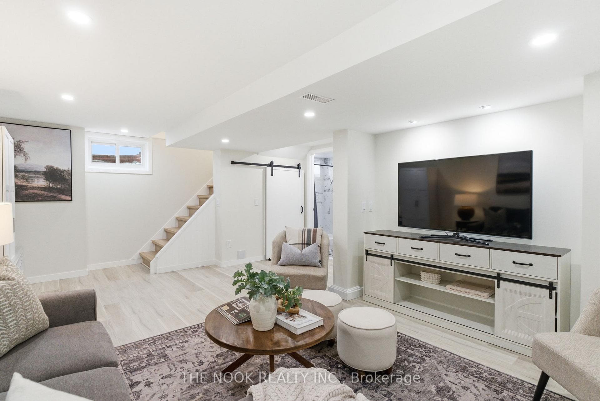 126 Abbott Boulevard photo 35