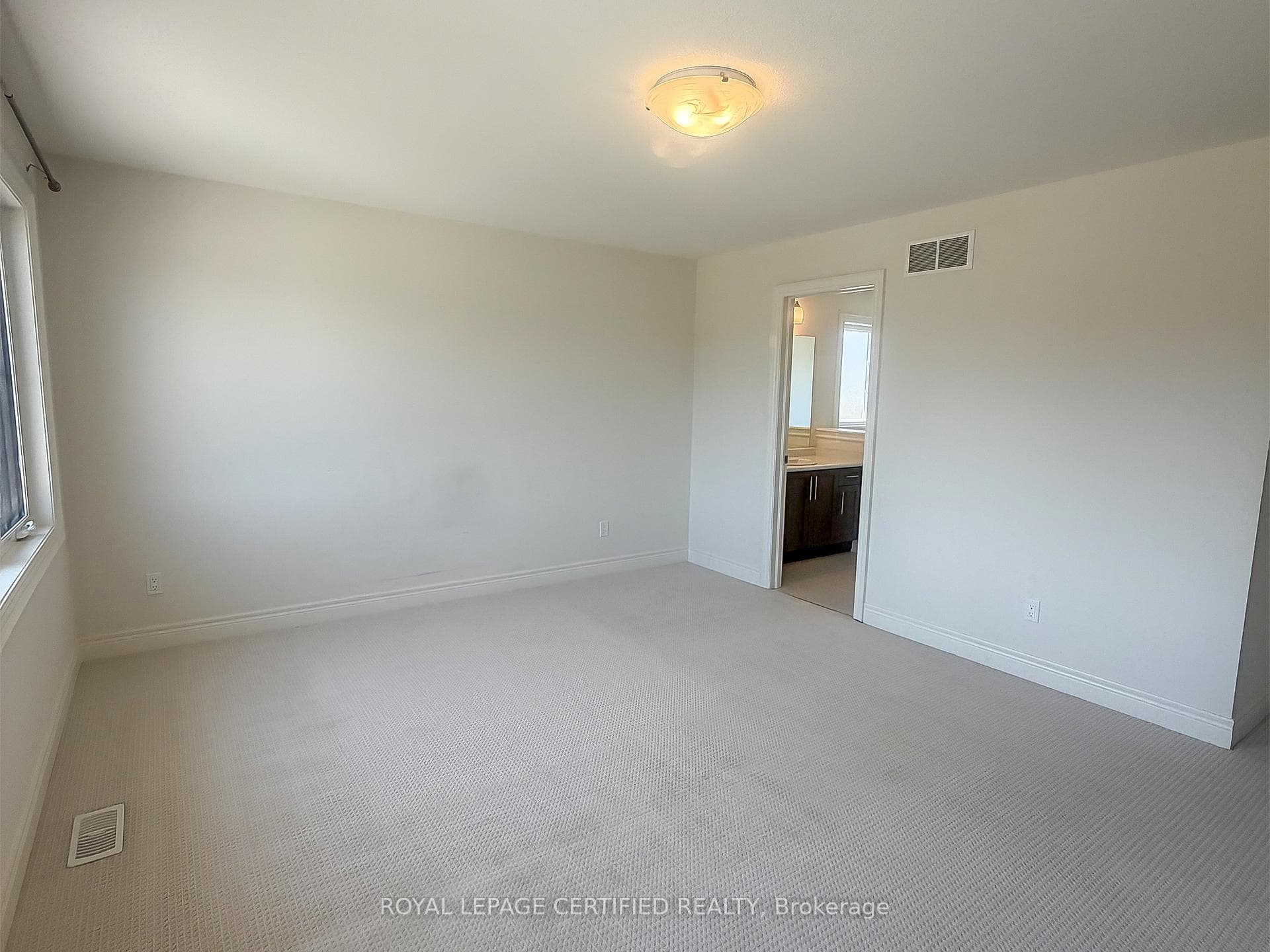 14 Overholt Drive photo 25