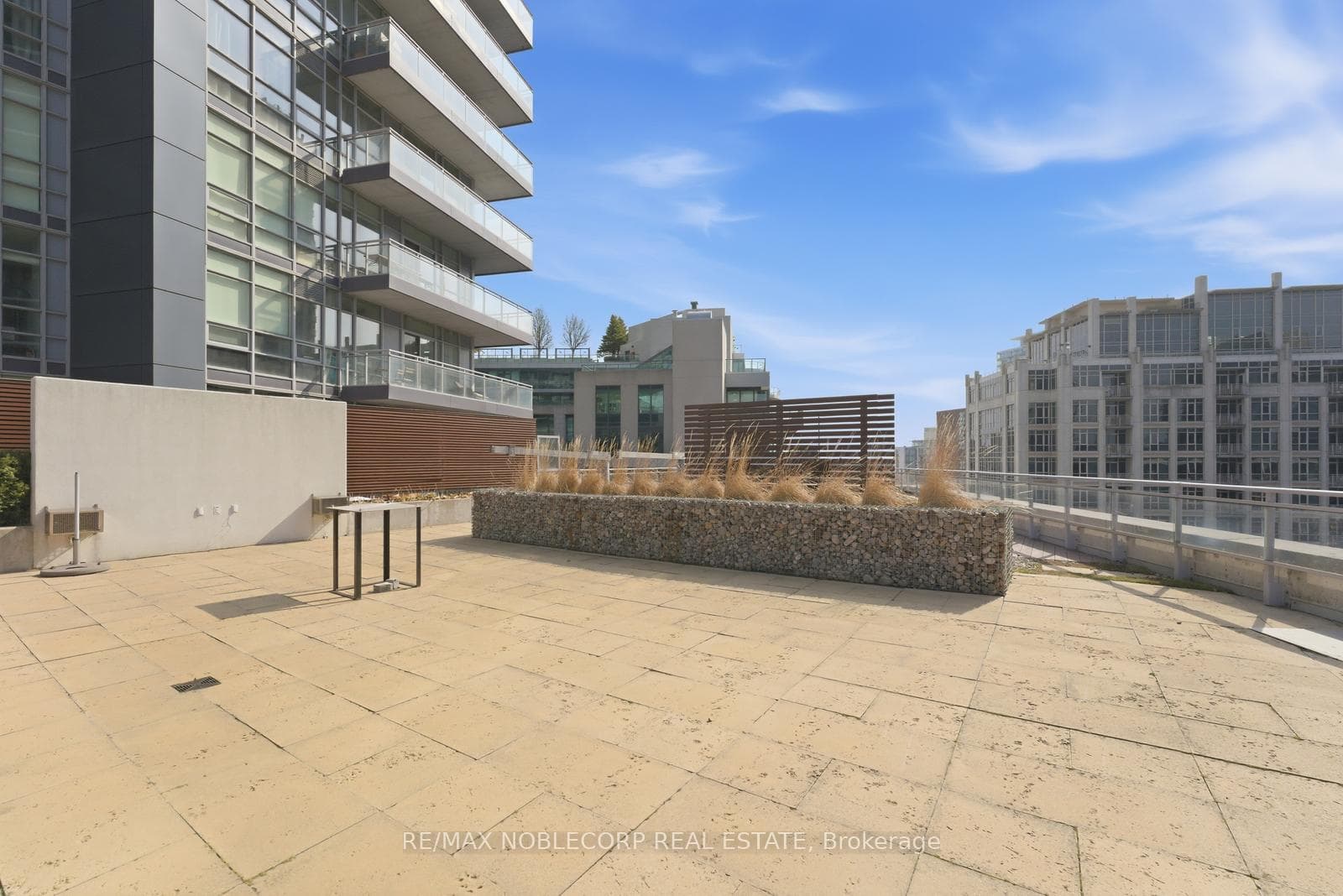 15 Bruyeres Mews Unit 1106 photo 40