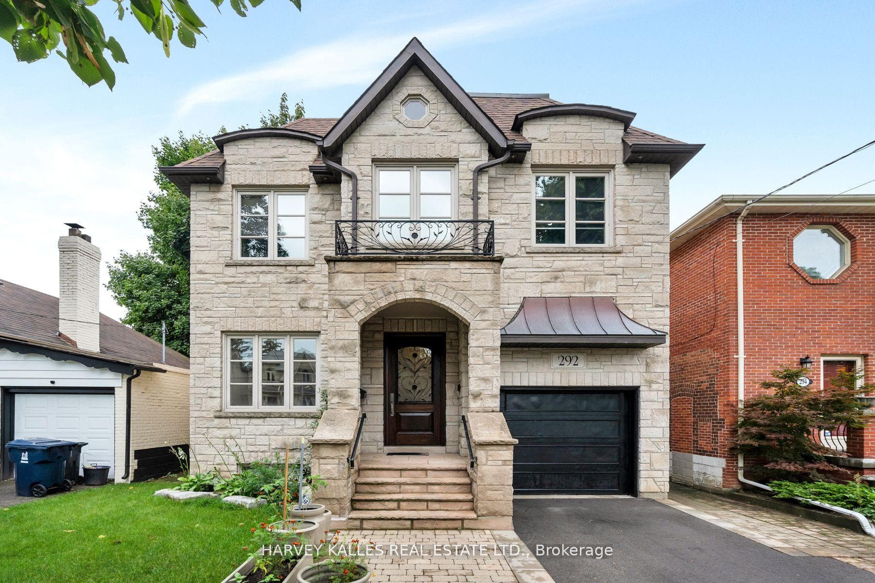 292 Laird Drive photo 1