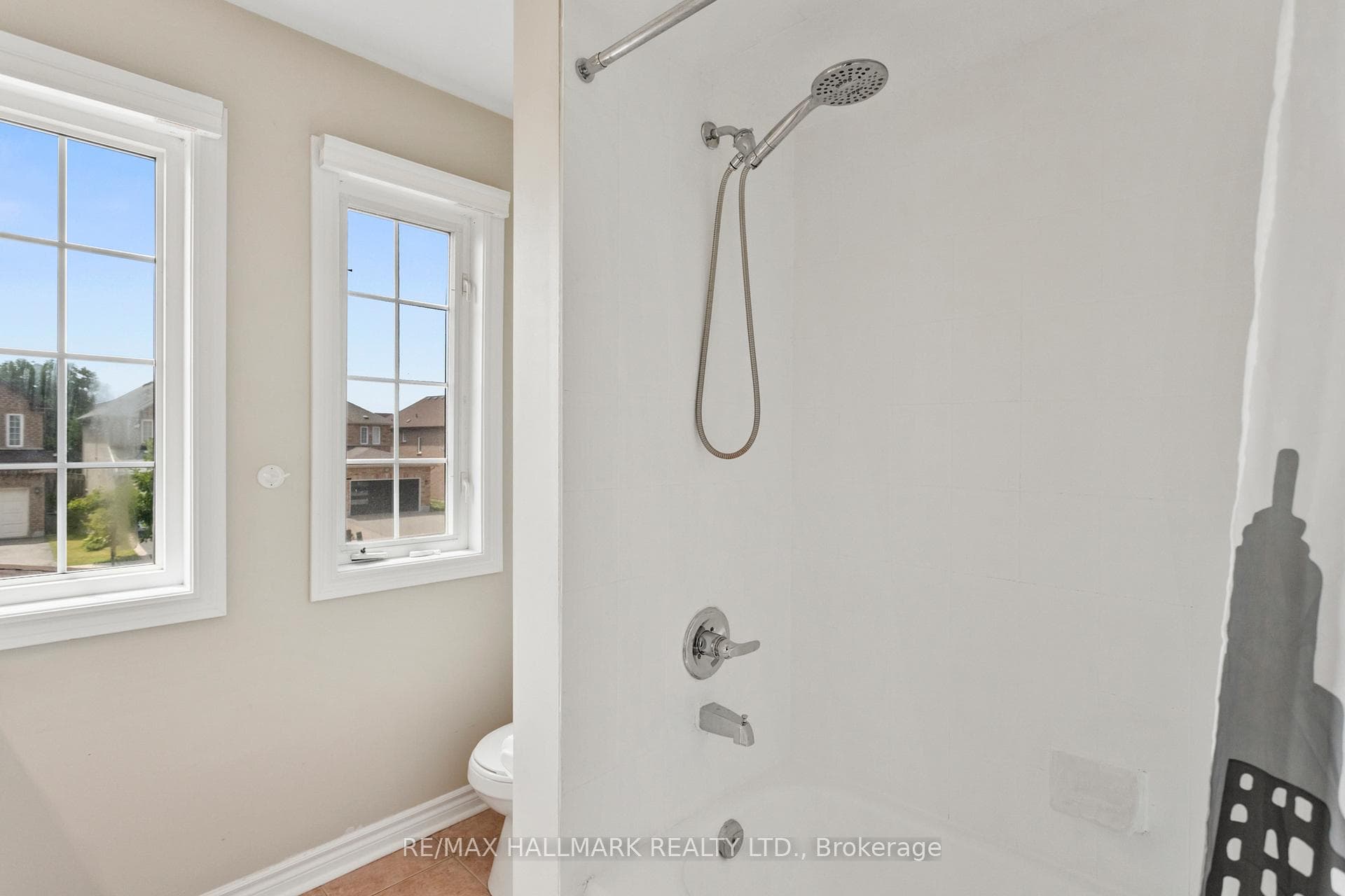 6 Woodhaven Crescent photo 30