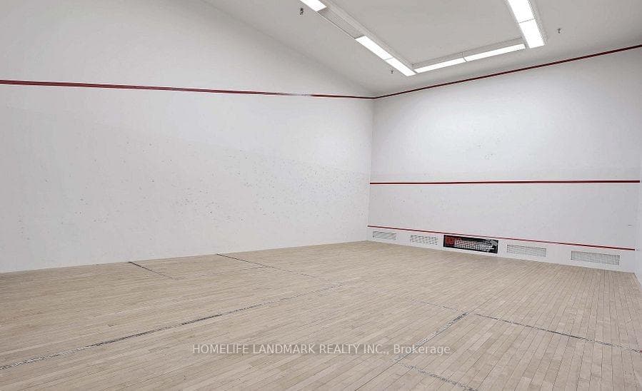 410 Mclevin Avenue Unit 1811 photo 23