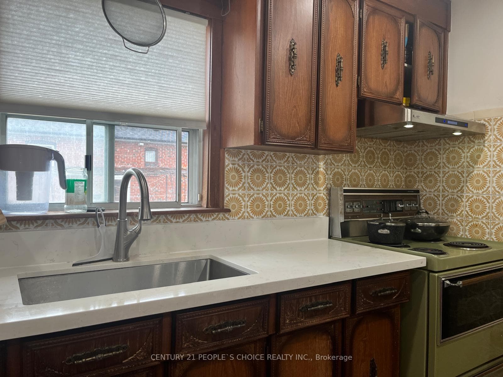 10 Rosewood Avenue photo 11