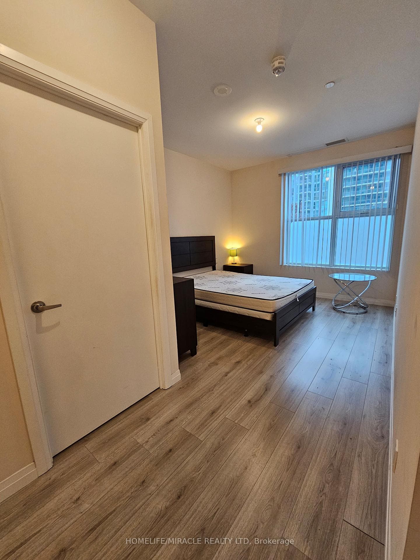2152 Lawrence Avenue Unit 105 photo 7