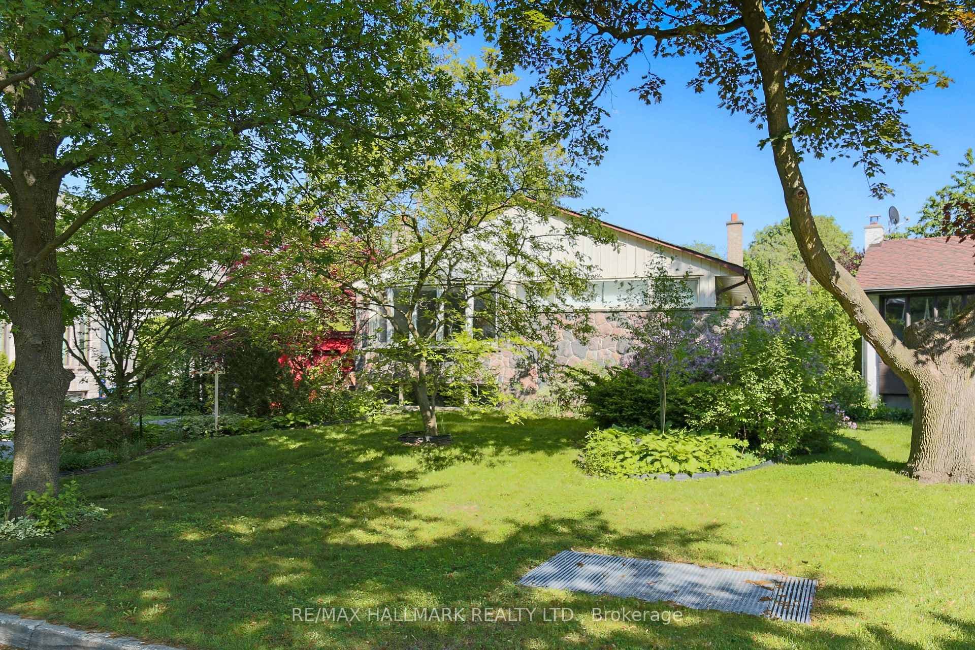 80 Berkinshaw Crescent photo 35