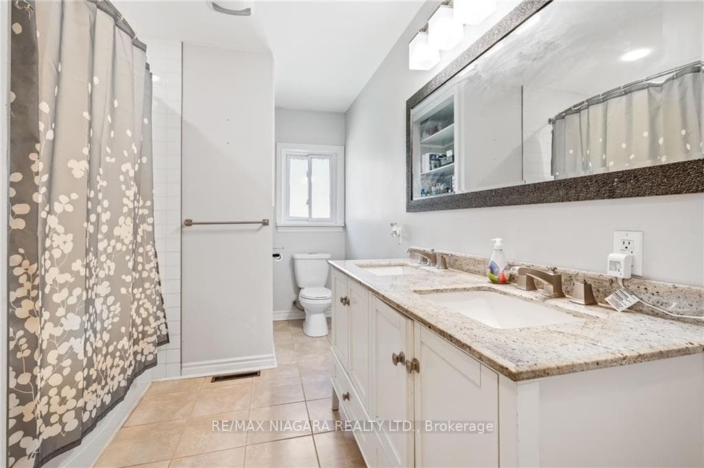 462 Lyons Creek Road photo 16