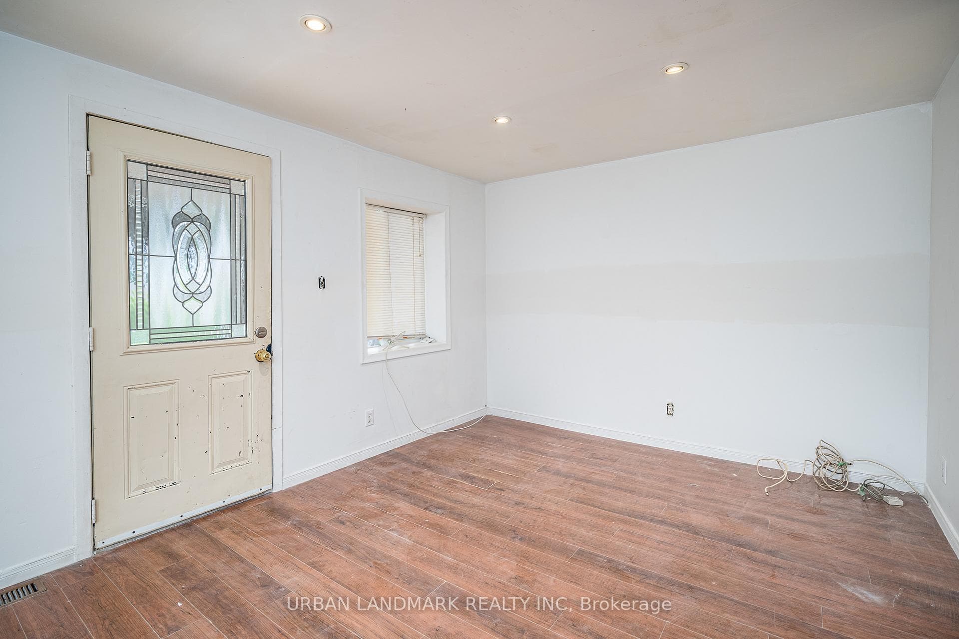 32 Dingman Street photo 10