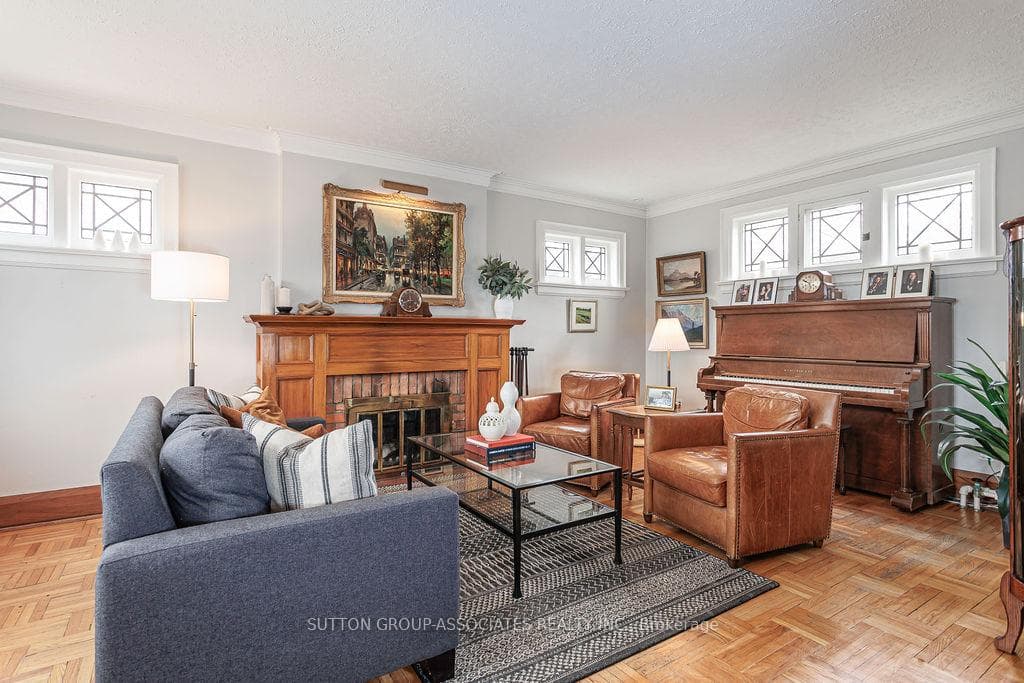 50 Thornhill Avenue photo 3