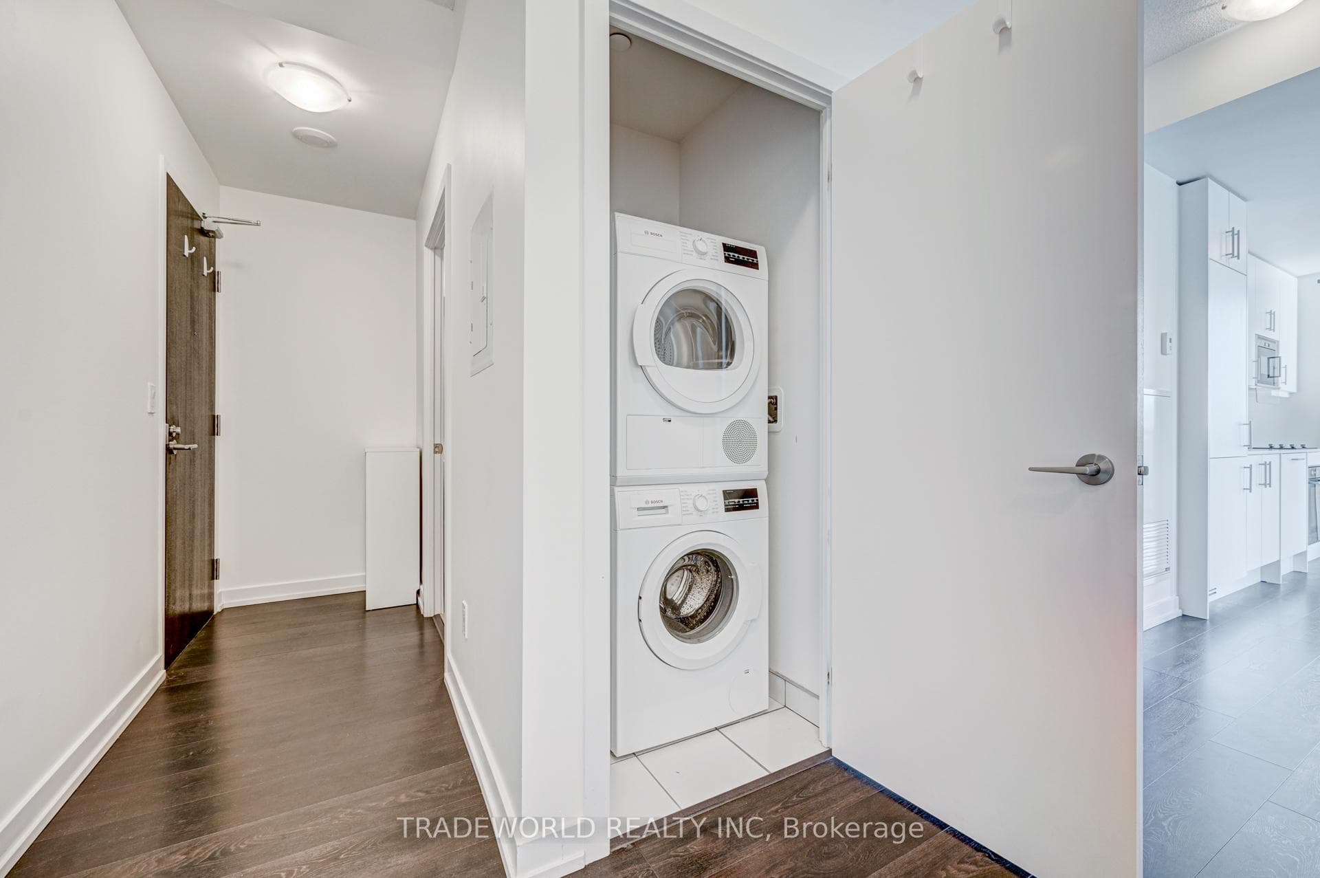 297 College Street Unit 906 photo 21