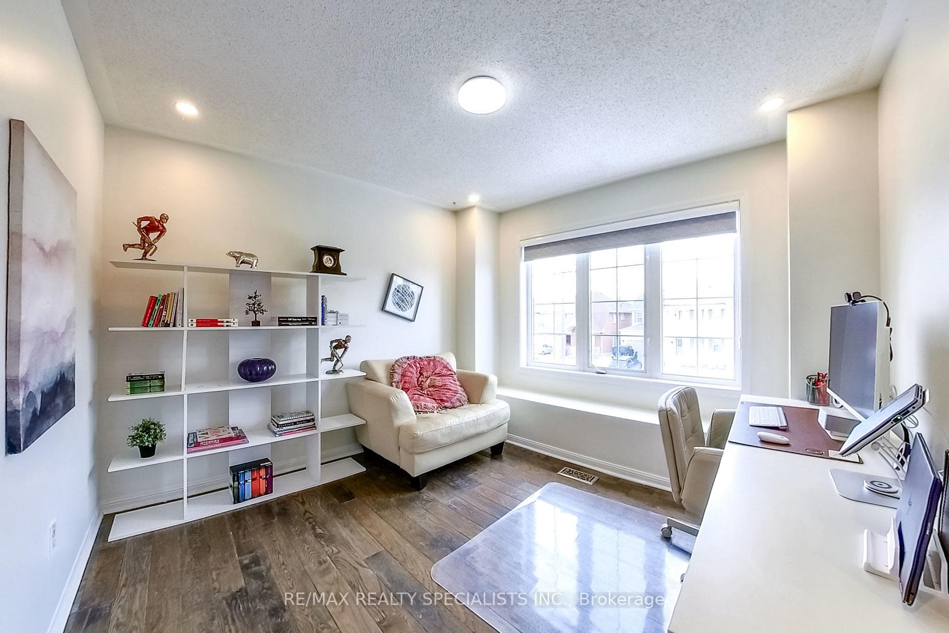 714 TRUDEAU Drive photo 31