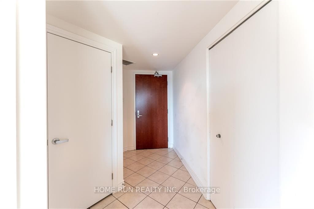 234 RIDEAU Street Unit 1108 photo 5