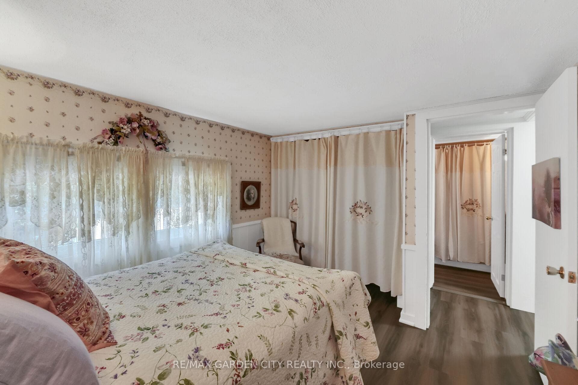 110 Livingston Avenue photo 15