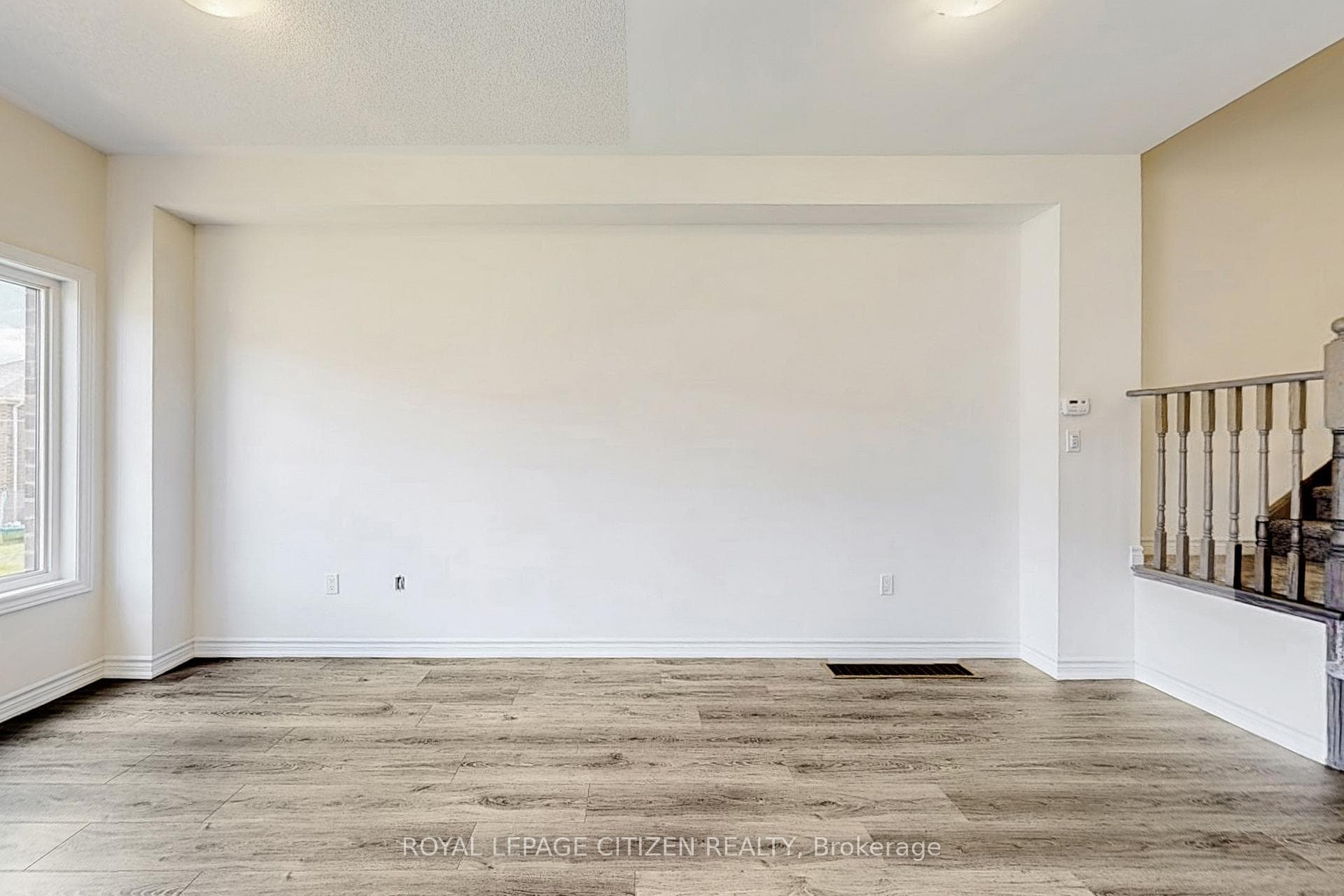 105 North Garden Boulevard photo 9