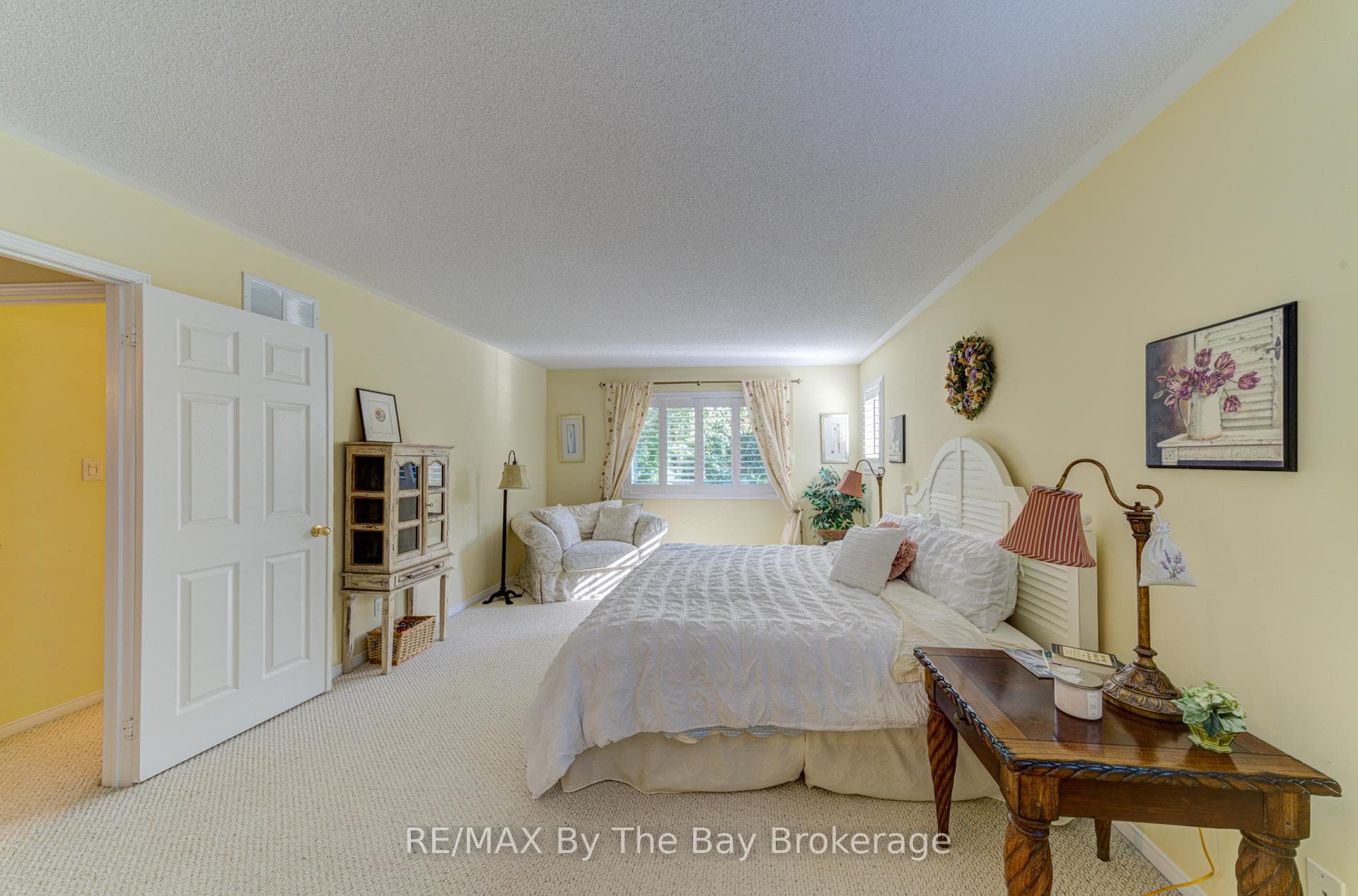32 Green Briar Drive photo 13