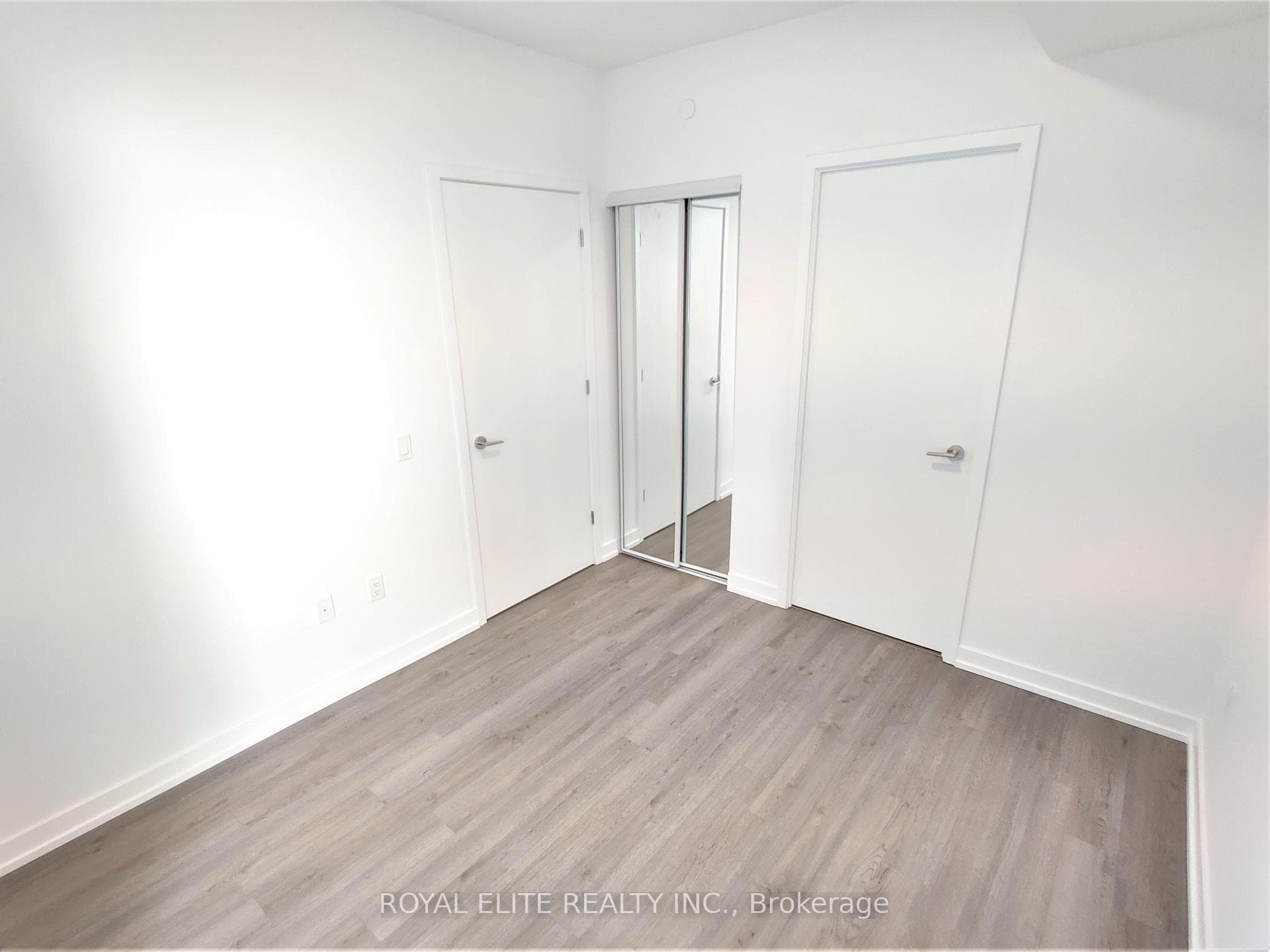 39 Roehampton Avenue Unit 2807 photo 9