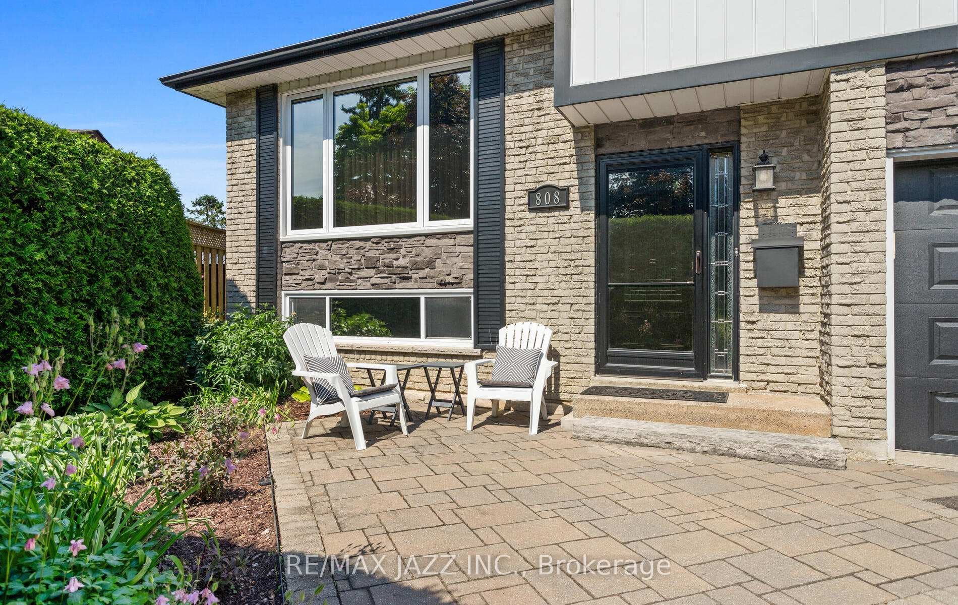 808 Rodney Court photo 2