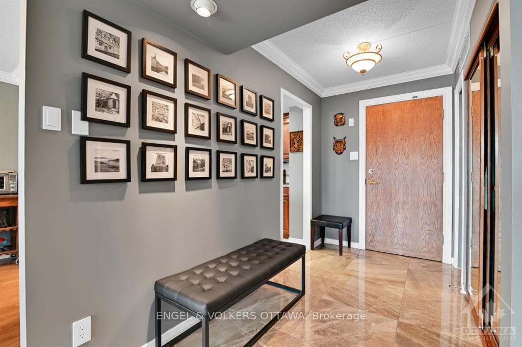 160 GEORGE Street Unit 402 photo 3