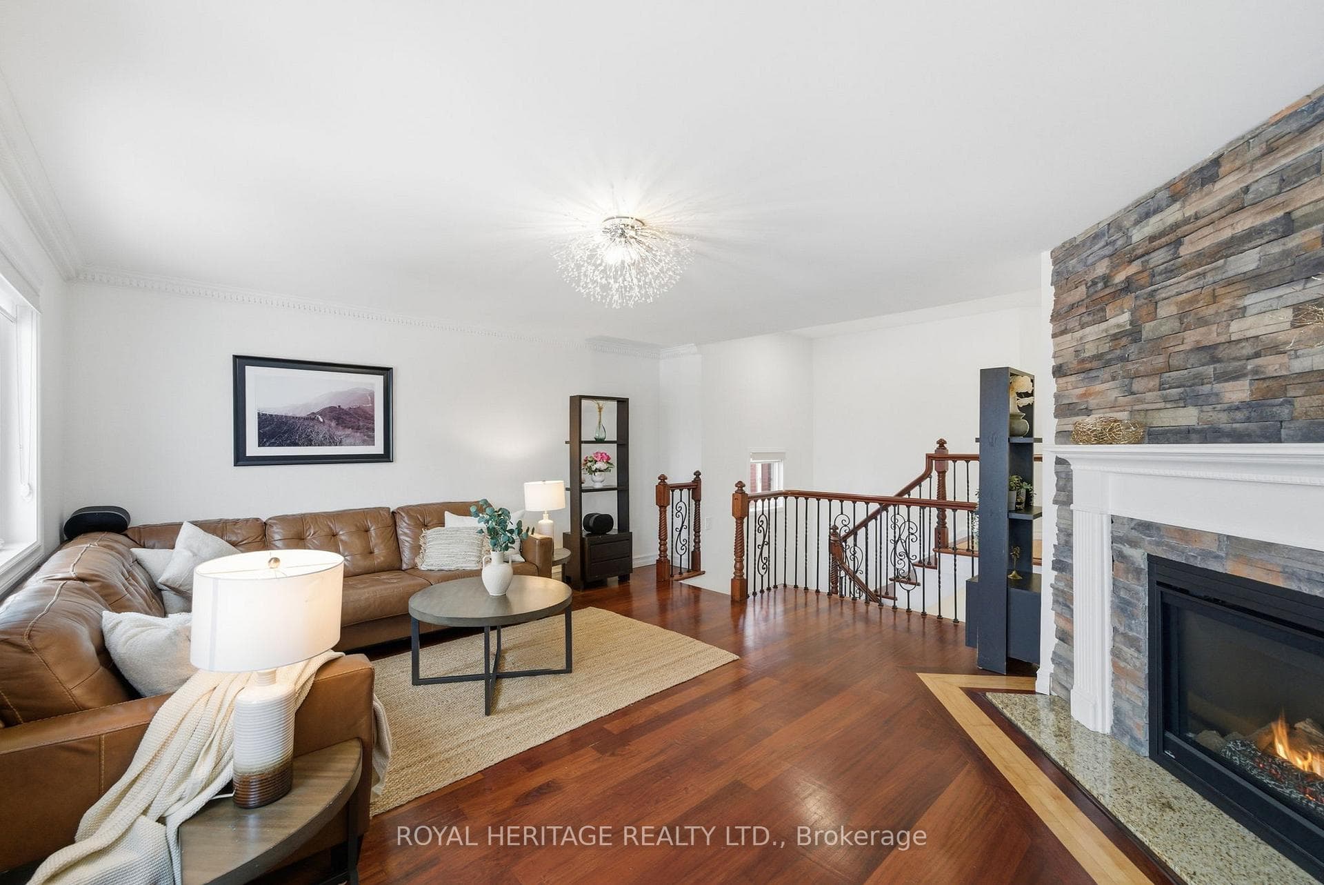 2201 Wildwood Crescent photo 24