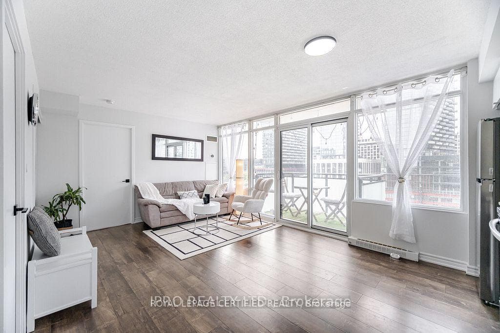 25 Telegram Mews Unit 1015 photo 11