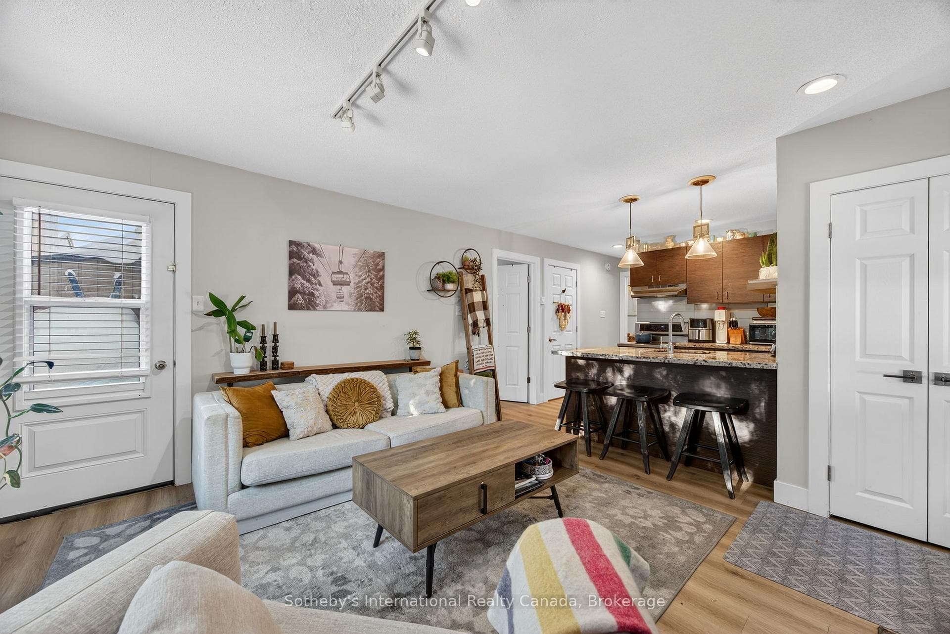 23 DAWSON Drive Unit 113 photo 8