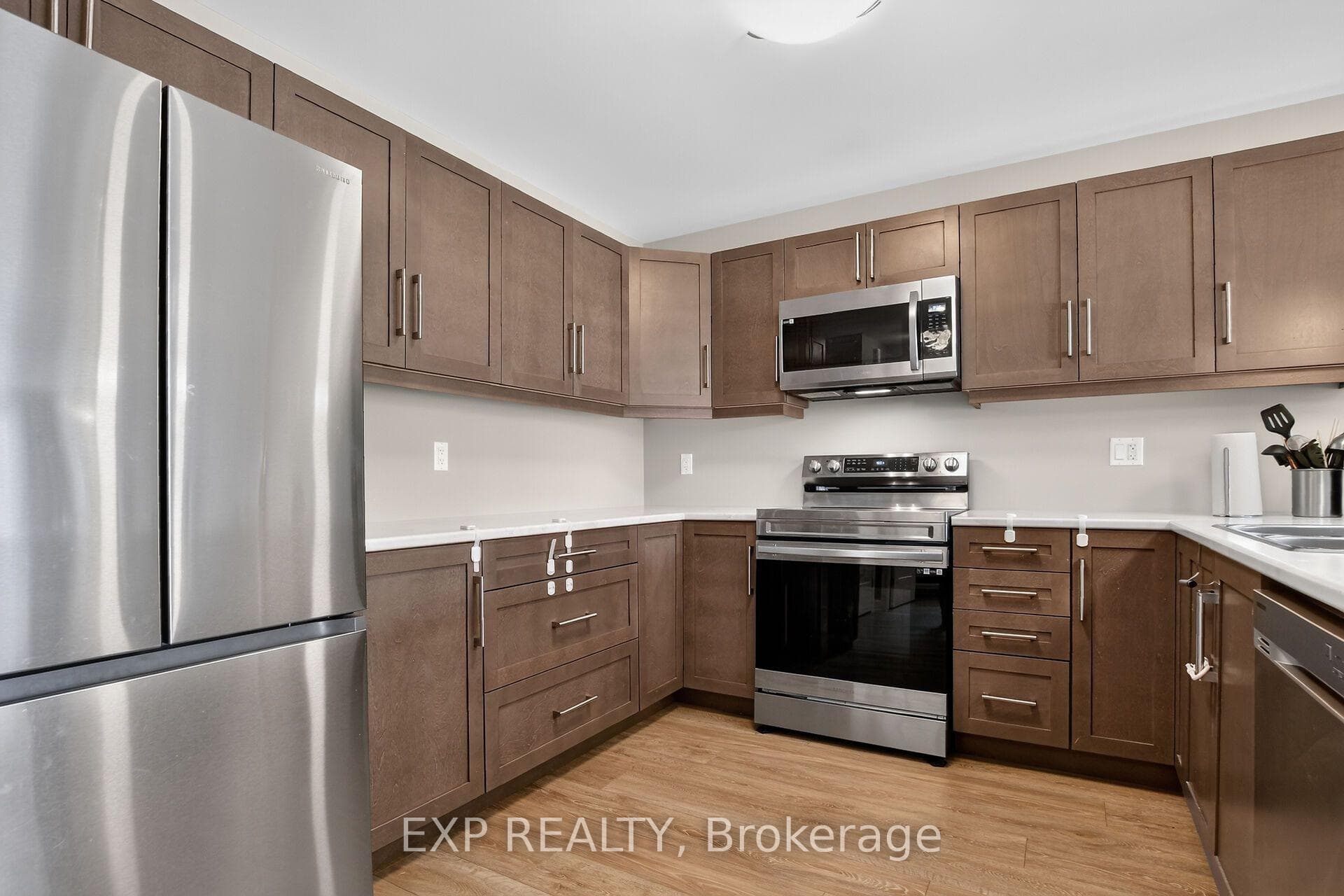 98 Seabert Drive photo 10