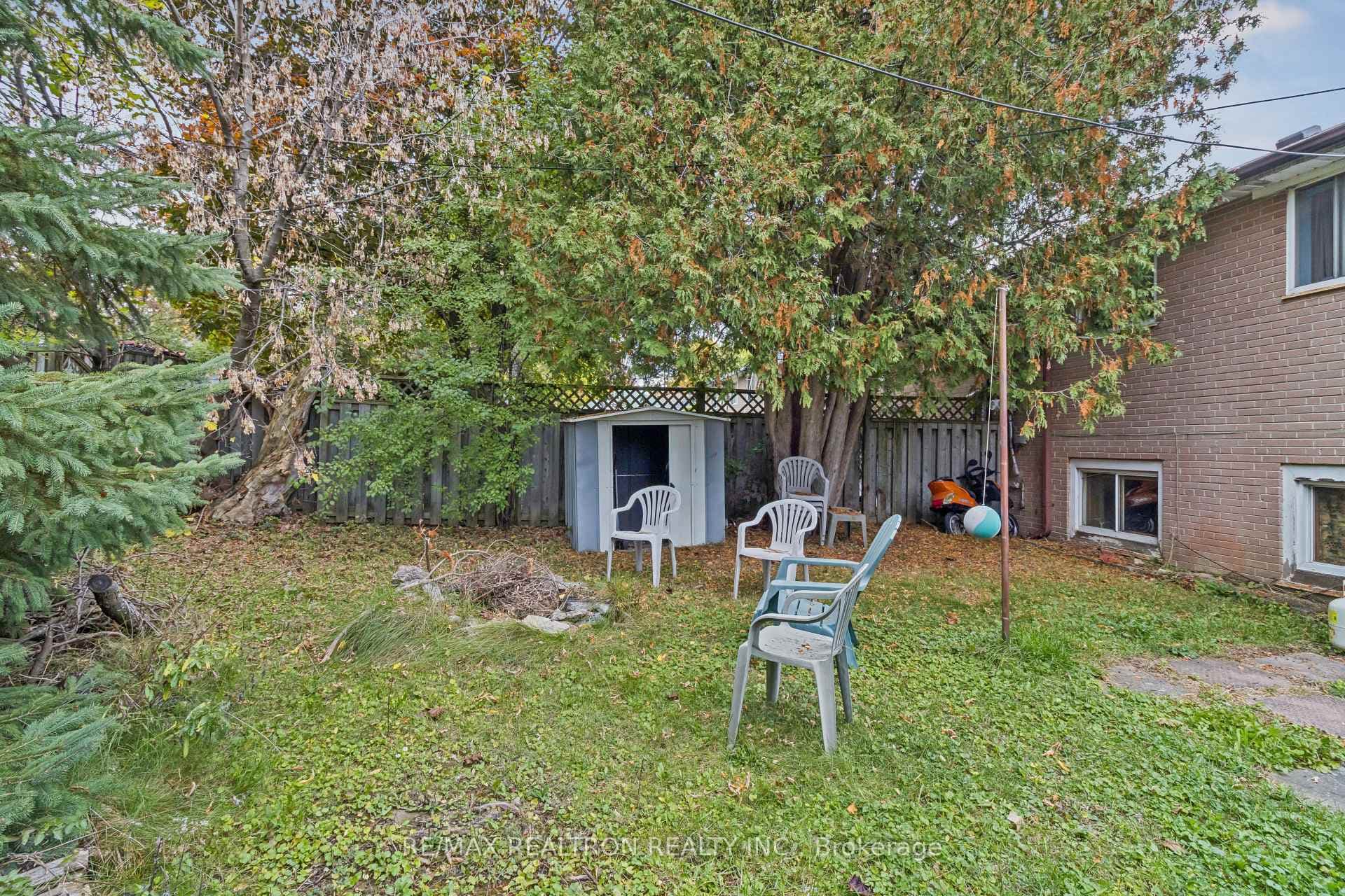16 Foreht Crescent photo 41