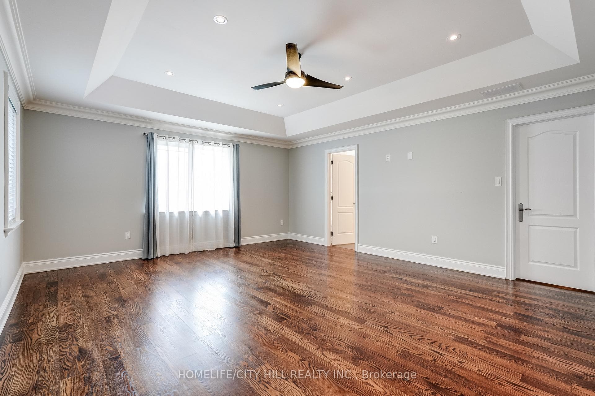 107 Brownville Avenue photo 19