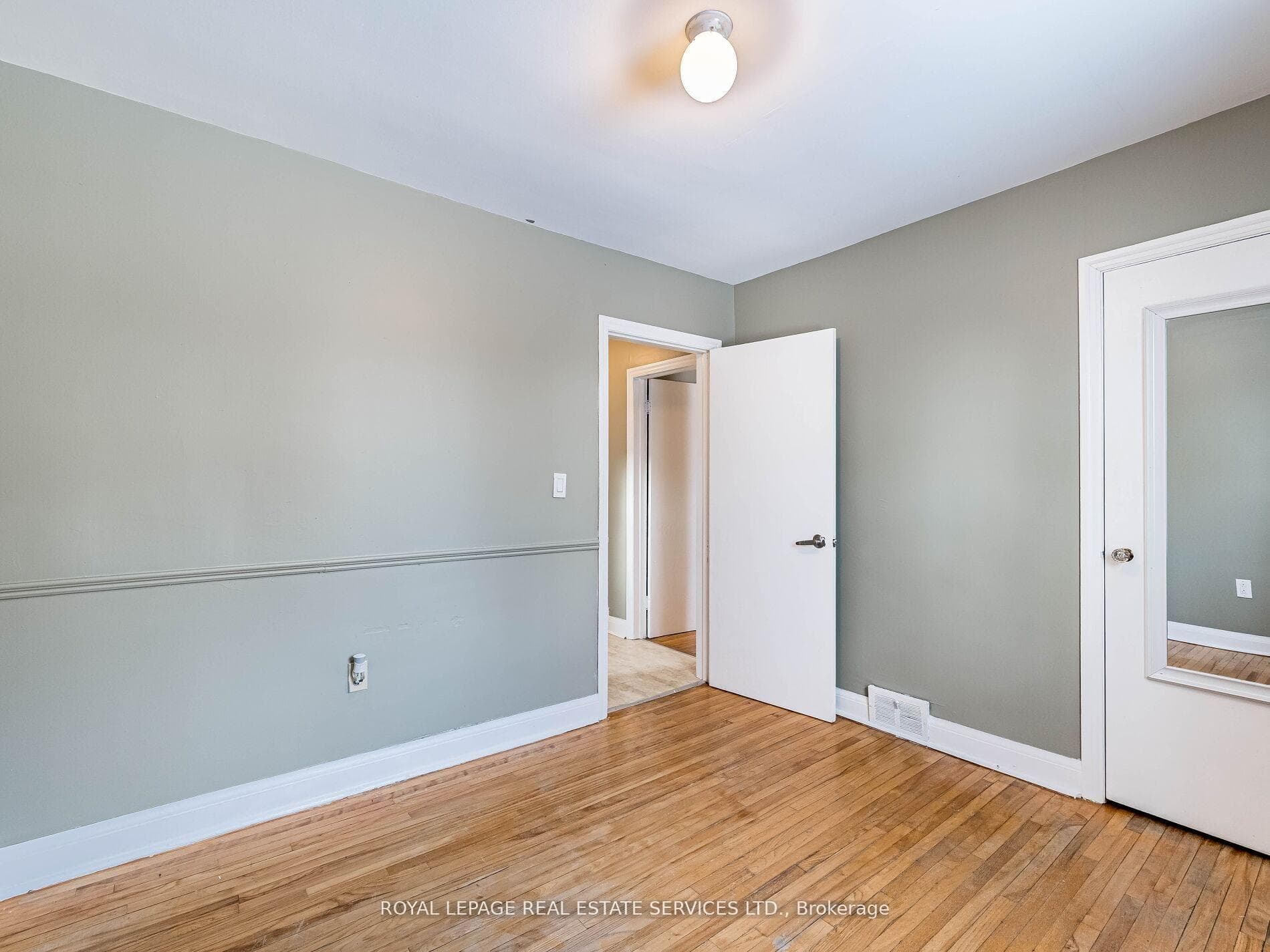 29 Woodward Avenue photo 19
