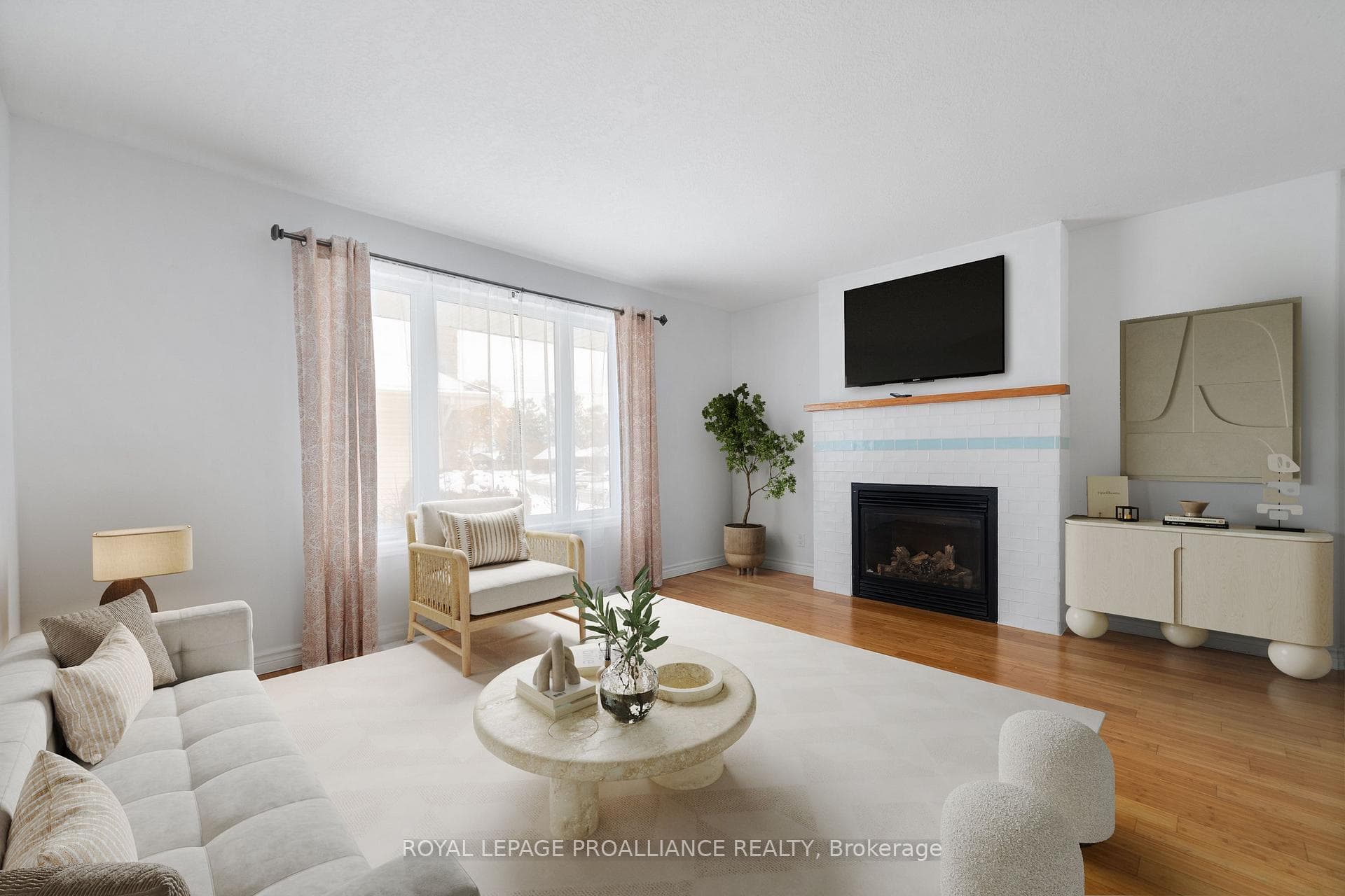 163 Hastings Drive photo 8