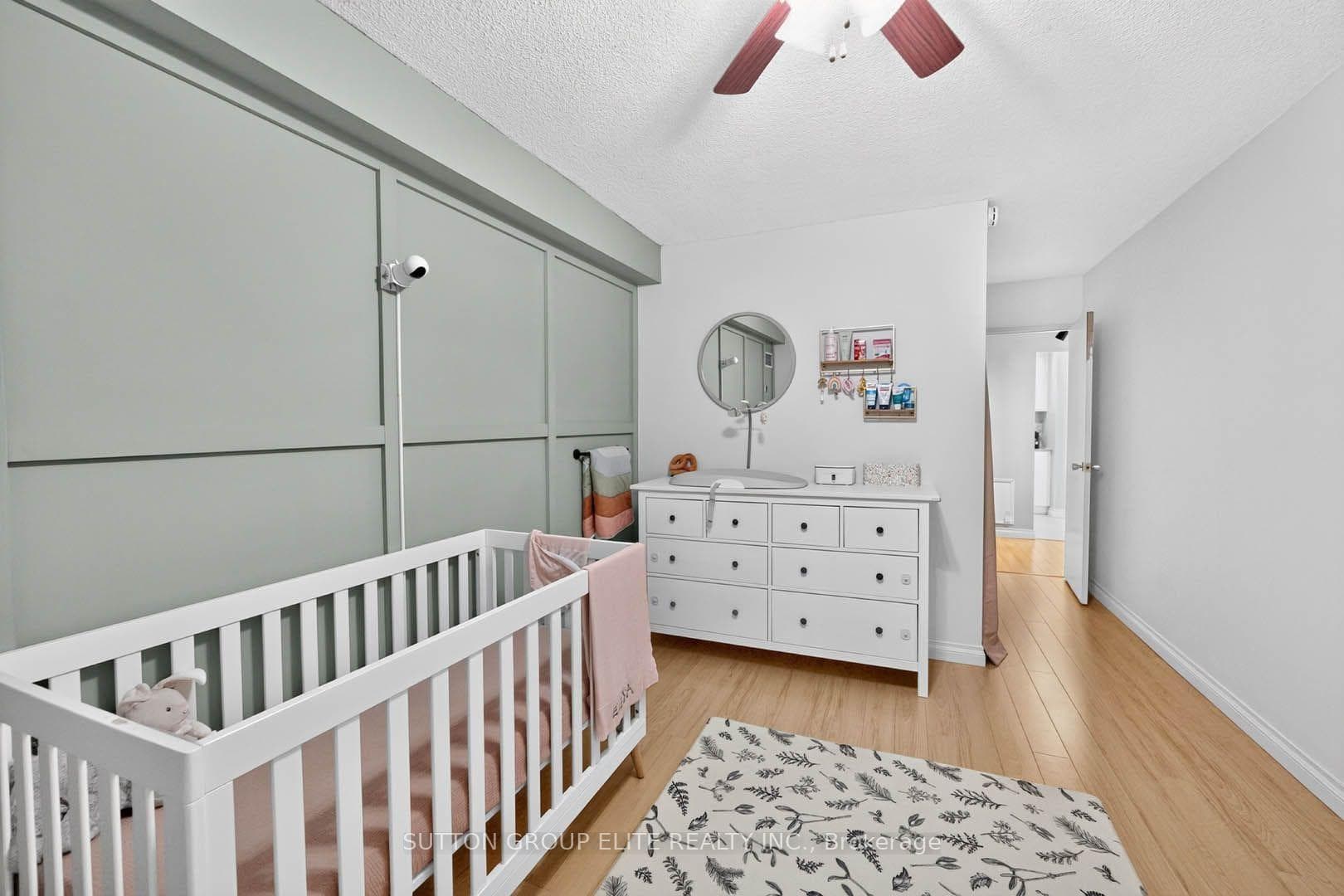 820 Burnhamthorpe Road Unit 2010 photo 23
