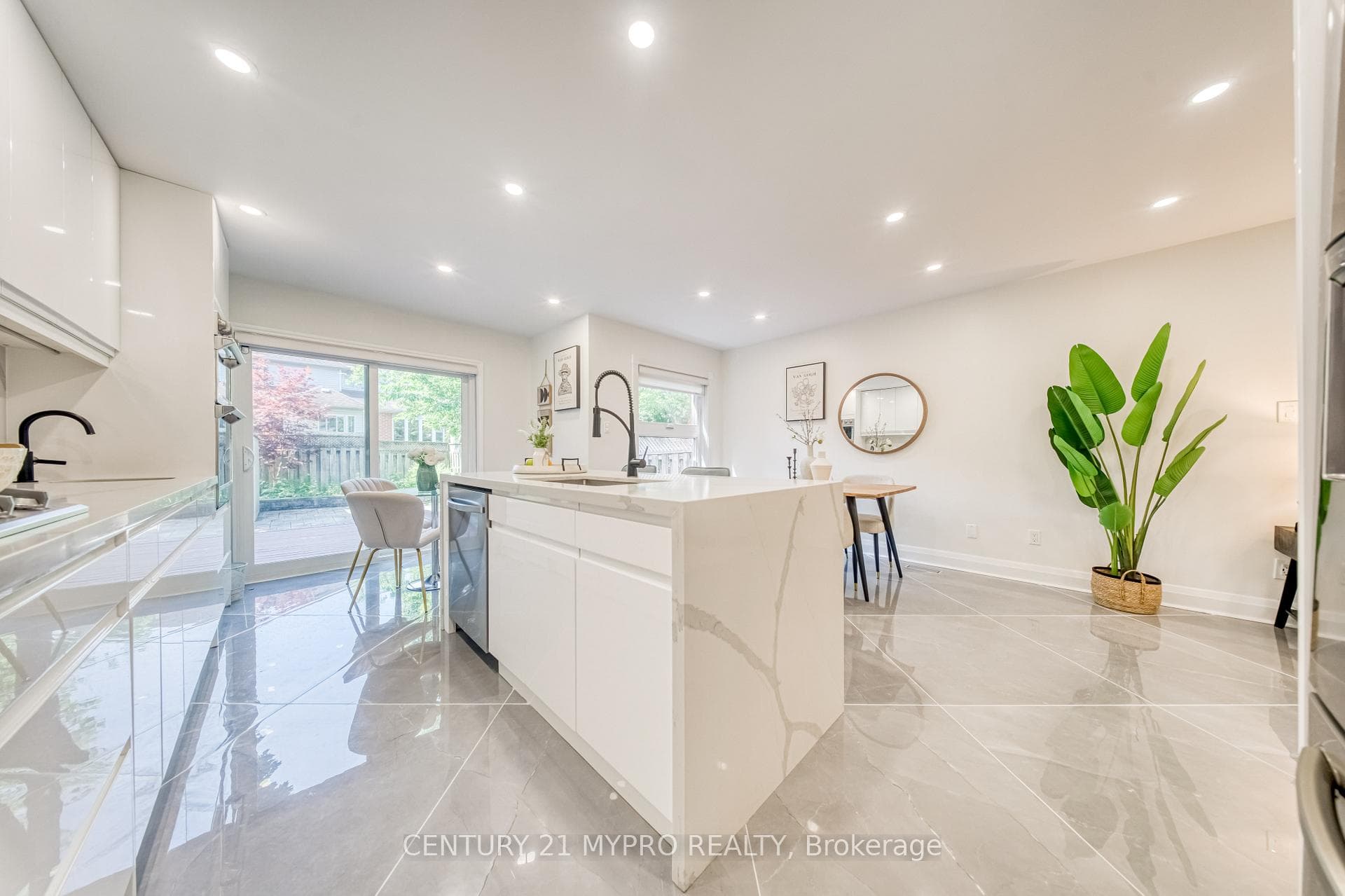 67 Mugford Road photo 13
