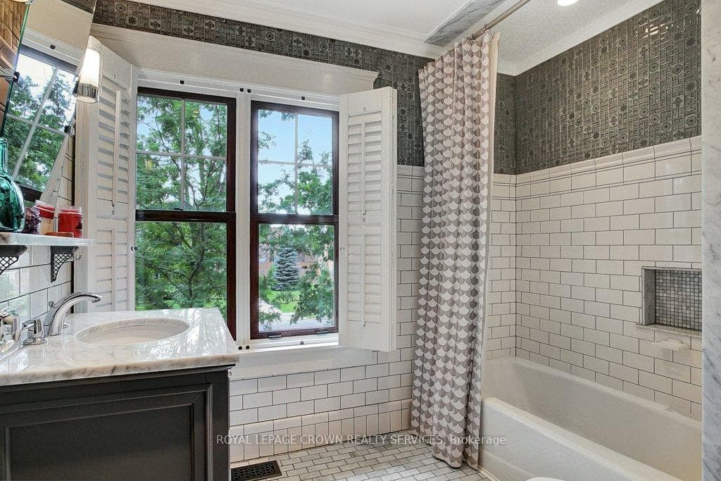 535 Duke Street photo 20