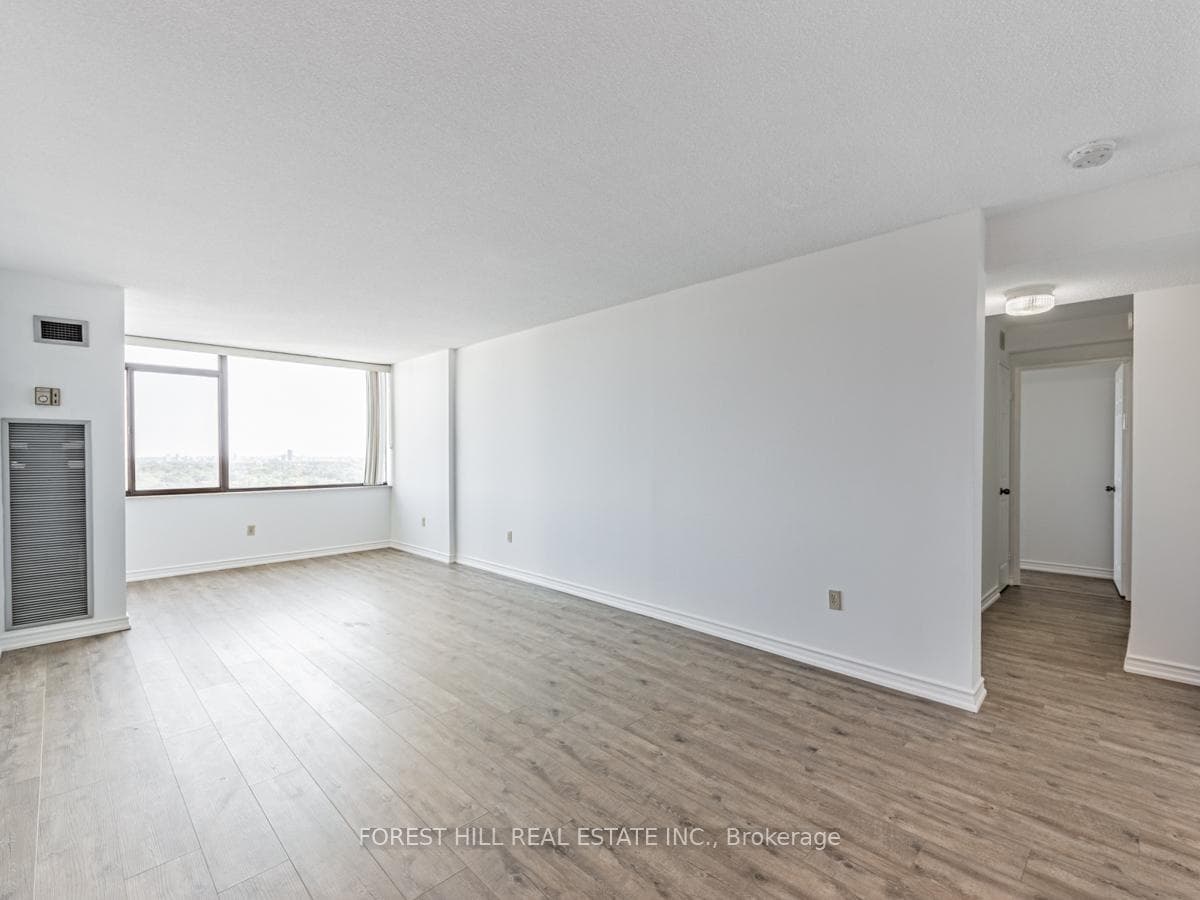3000 Bathurst Street Unit 1607 photo 4