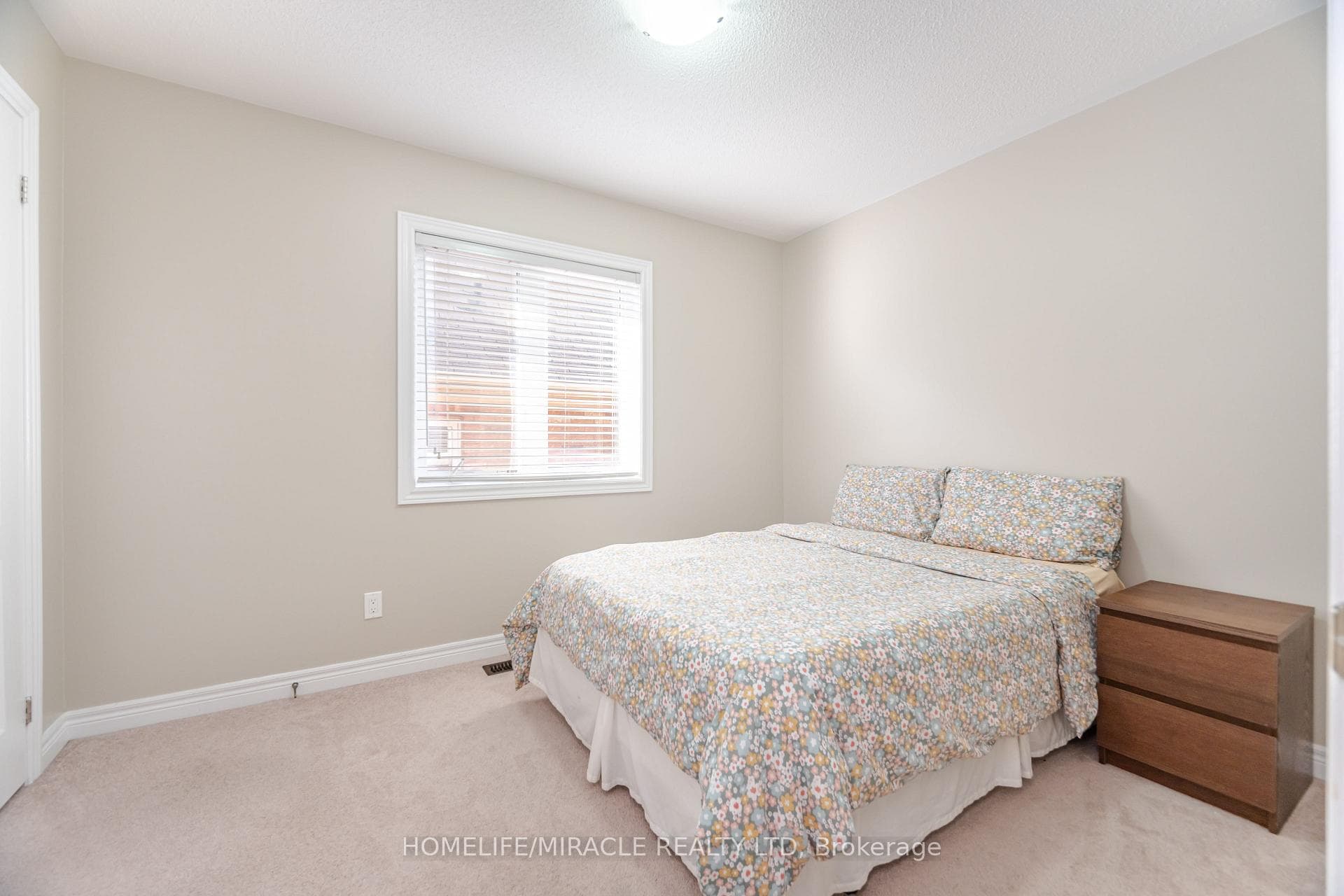 815 Miltonbrook Crescent photo 21