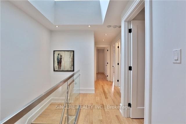 212 Glenforest Road photo 13