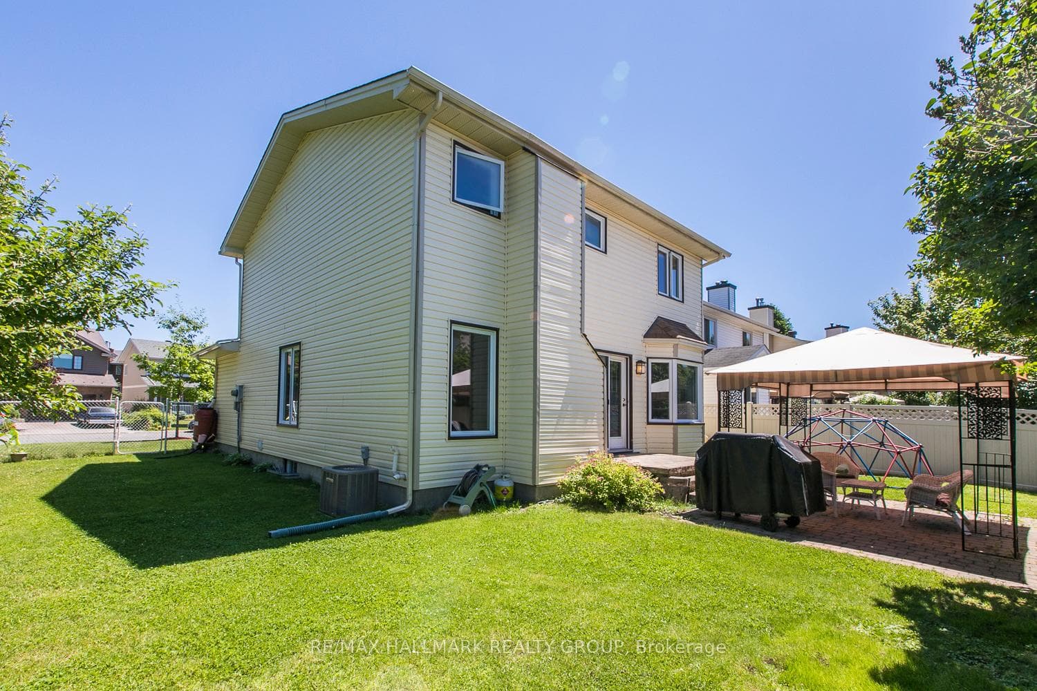 382 Pauline Charron Place photo 43