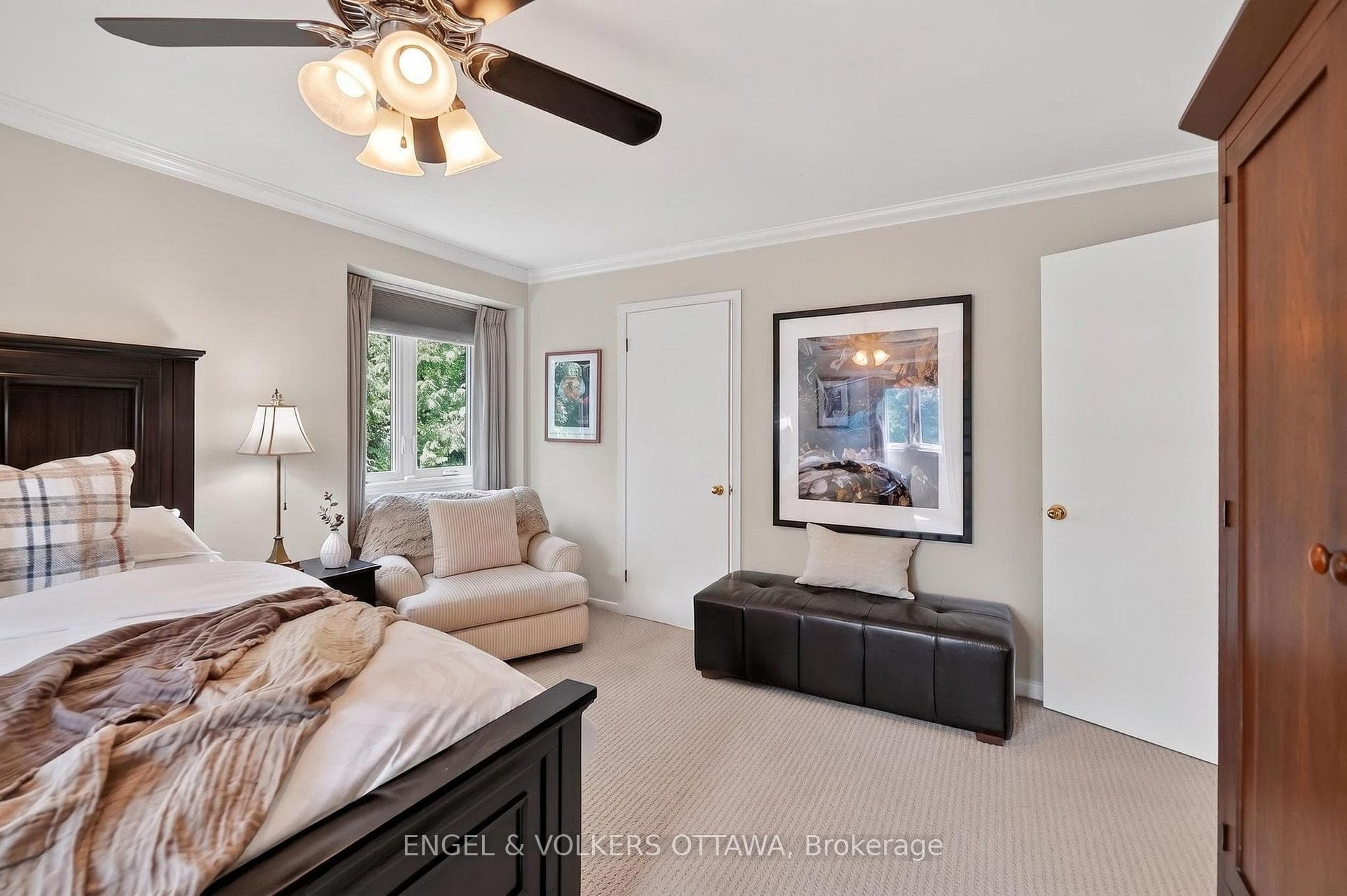 1907 Fairmeadow Crescent photo 22