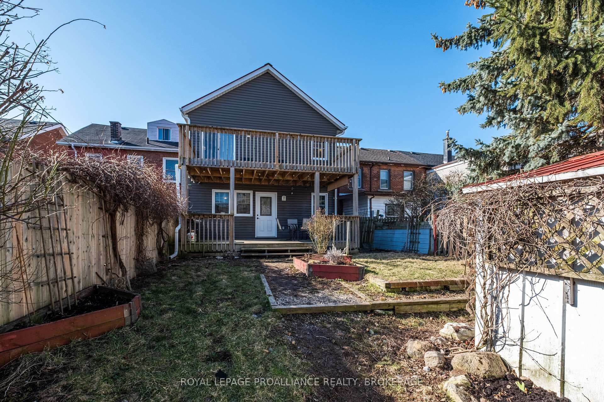 133 Stephen Street photo 41